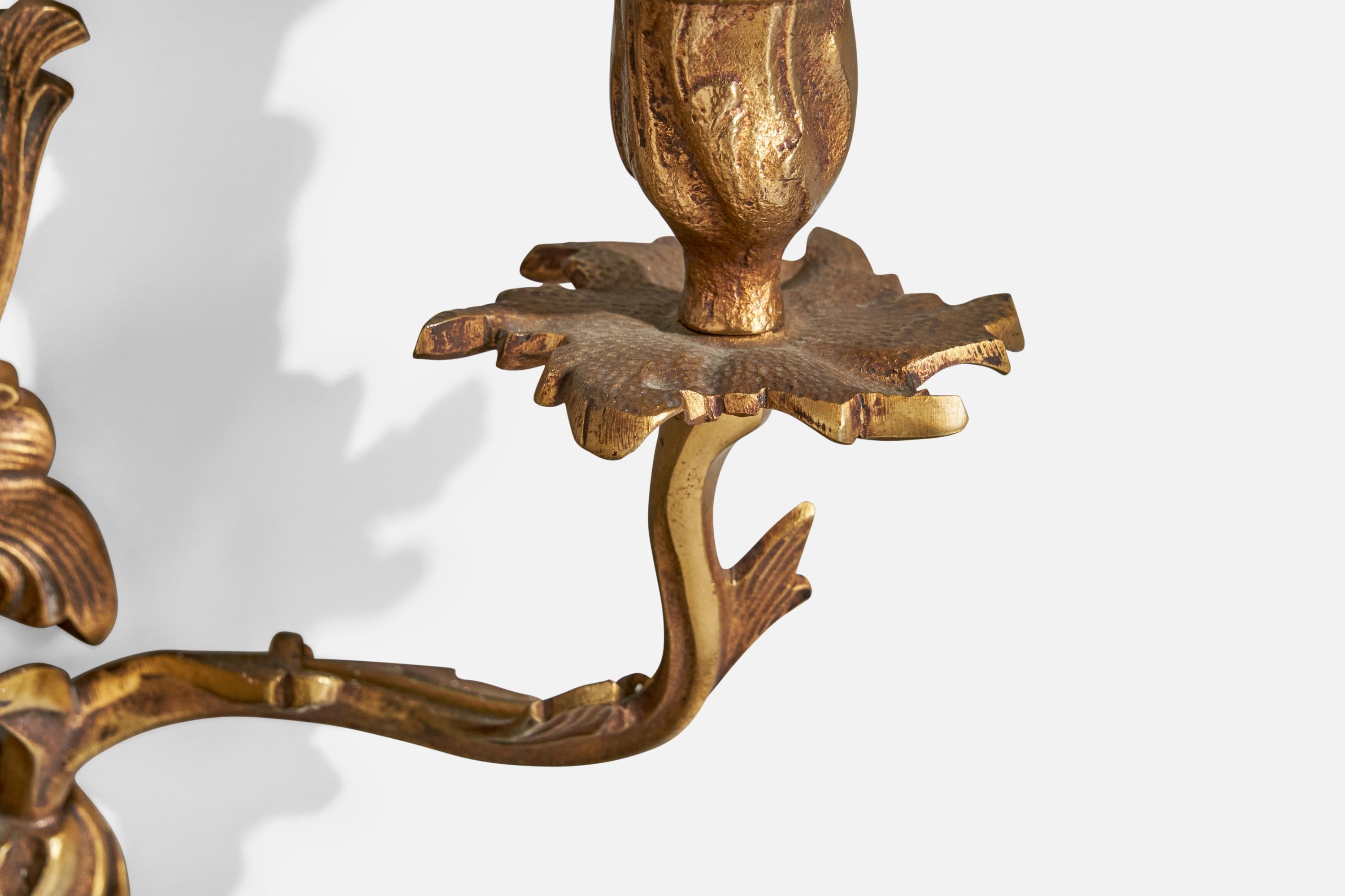 French Designer, Wall Light, Brass, Fabric, France, 1940s For Sale 3