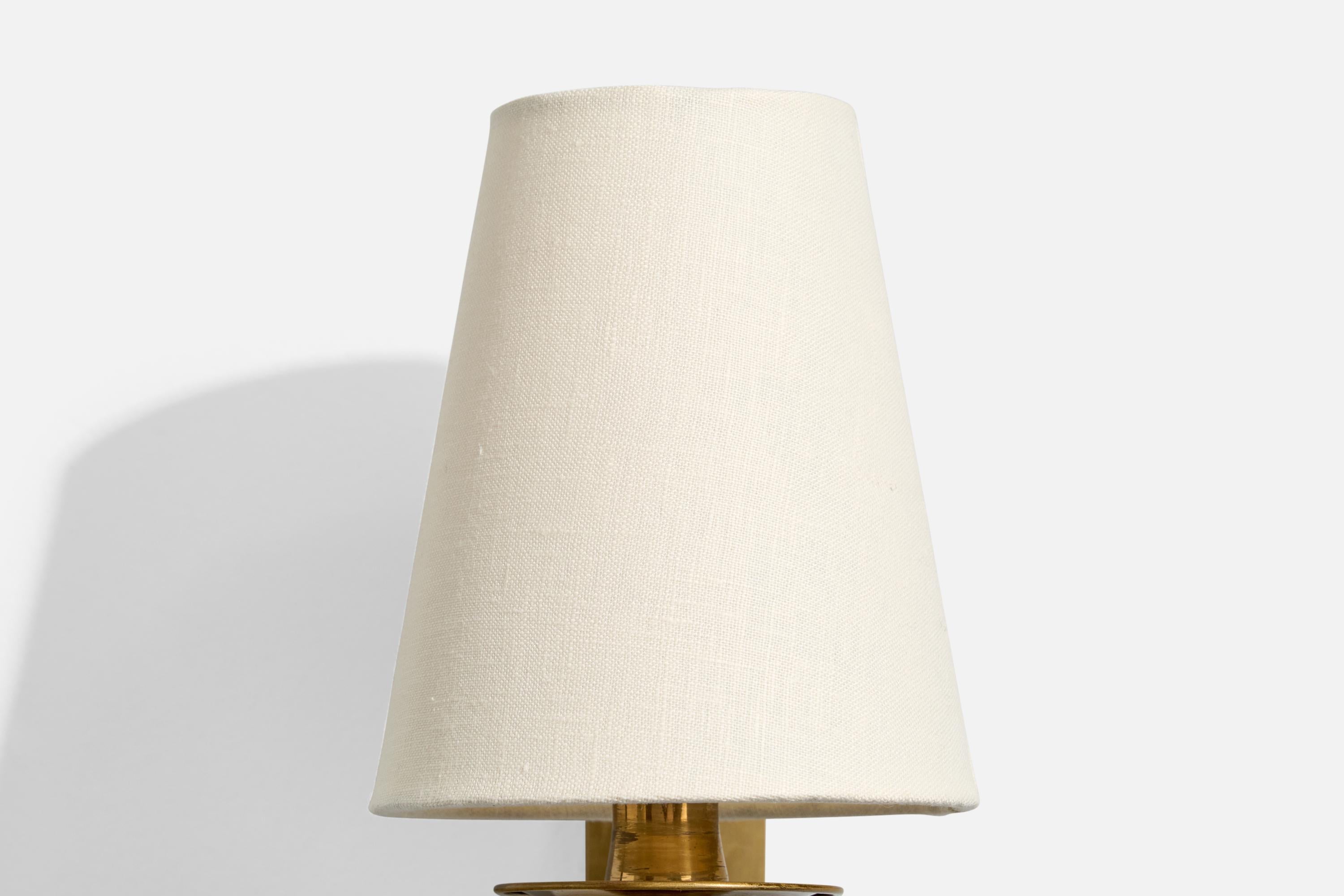 French Designer, Wall Light, Brass, Fabric, France, 1940s For Sale 4