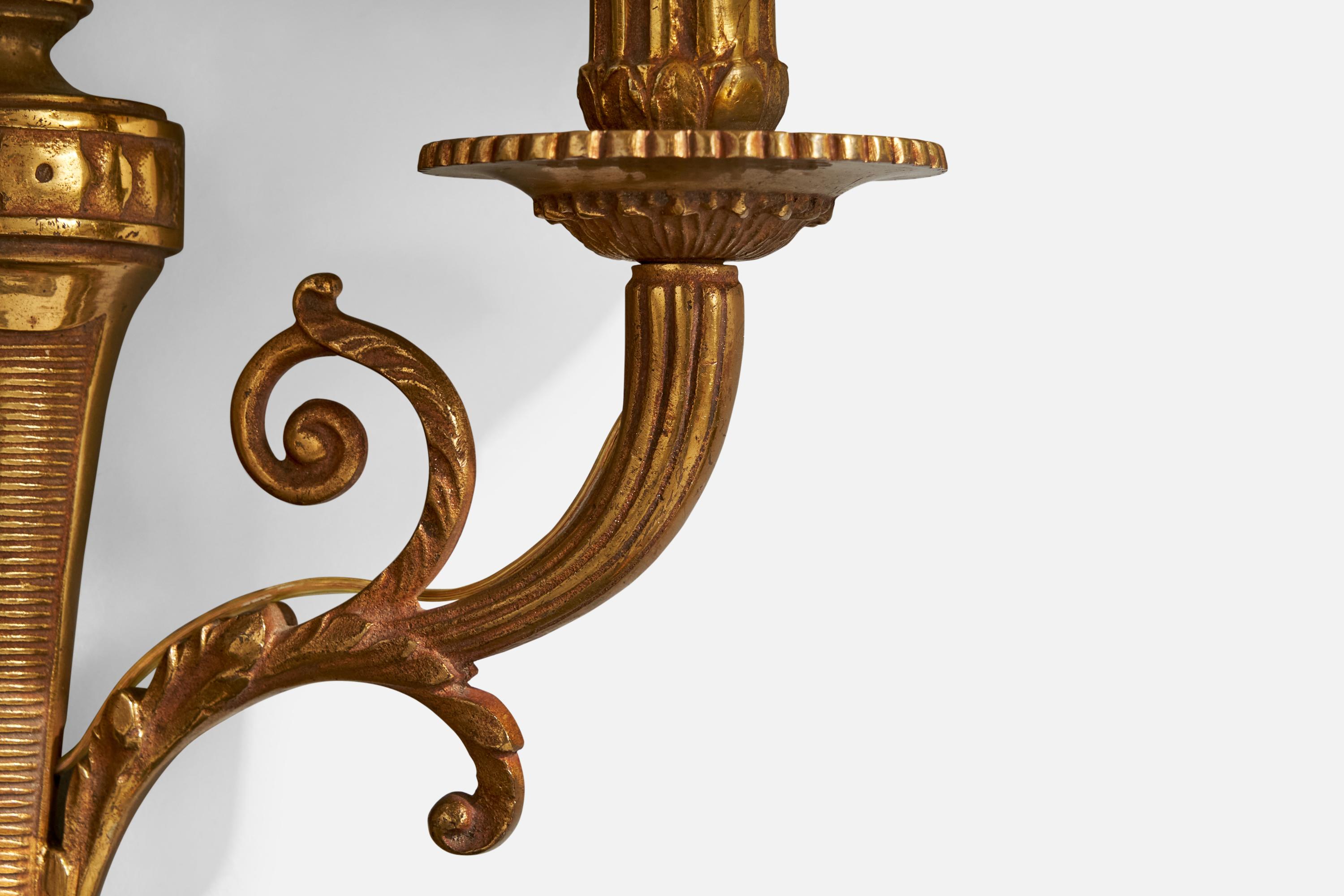 Designer francese, lampada da parete, ottone, tessuto, Francia, anni '1950 in vendita 1