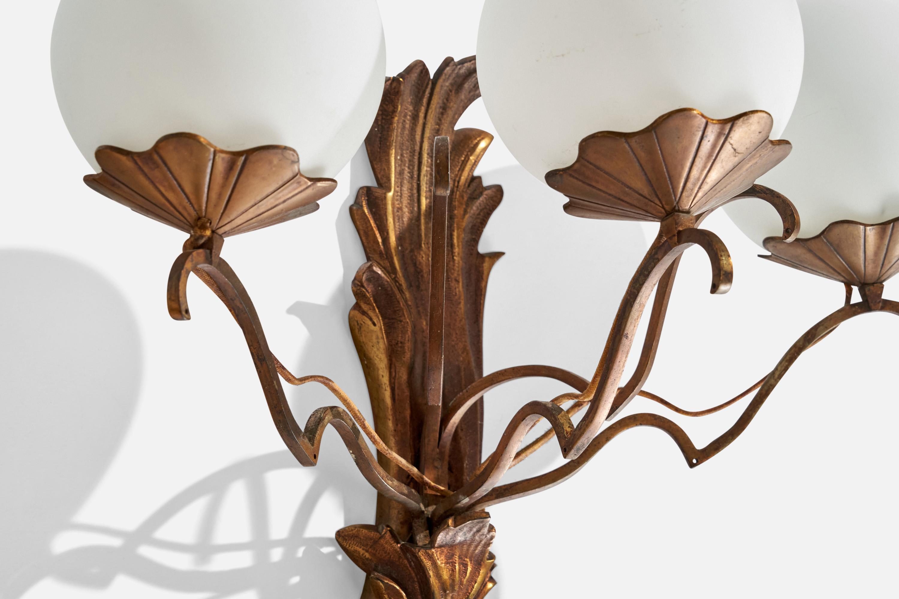 French Designer, Wall Light, Brass, Glass, France, 1930s For Sale 2