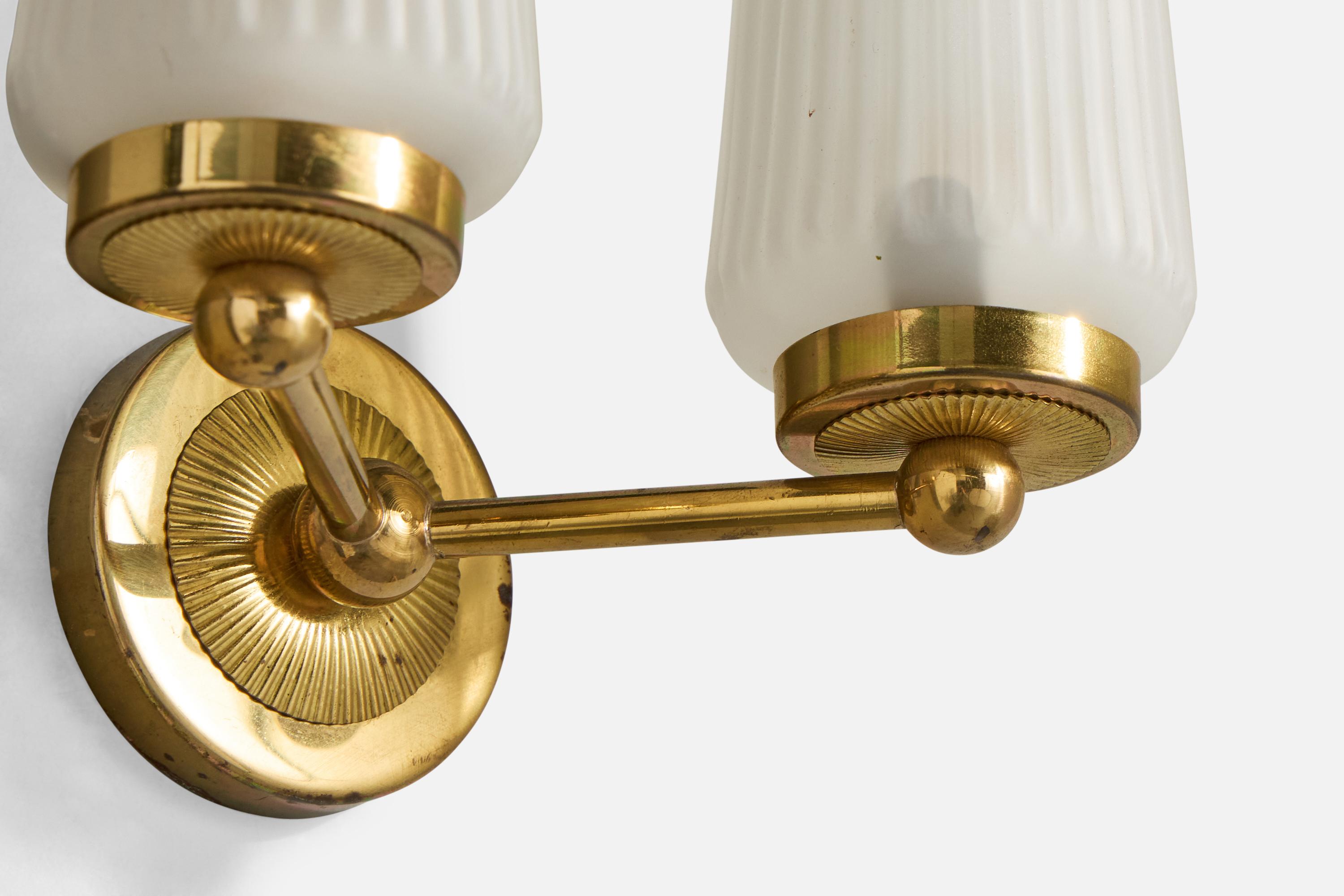 Mid-20th Century French Designer, Wall Light, Brass, Glass, France, 1950s For Sale