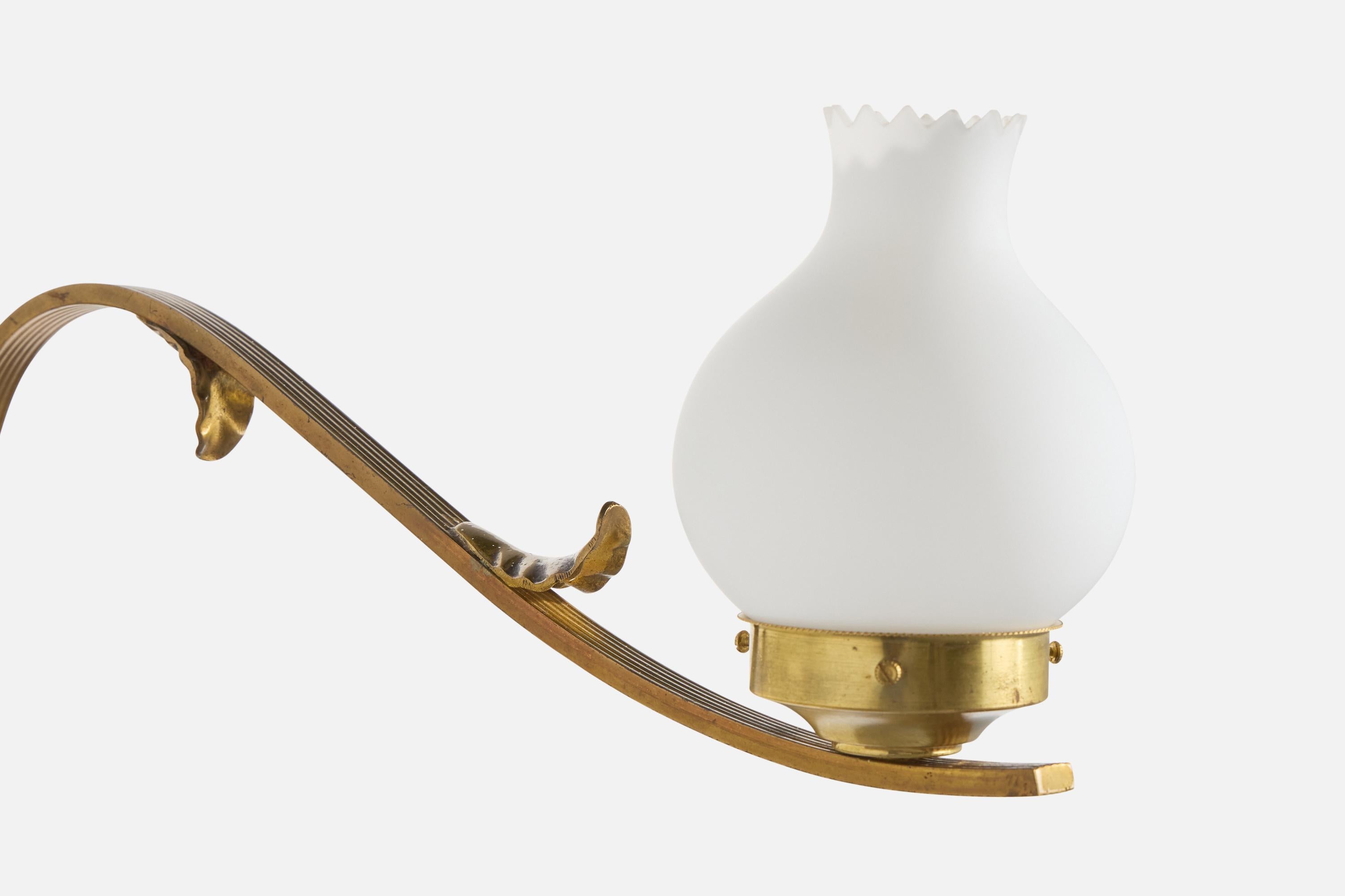 French Designer, Wall Light, Brass, Glass, France, 1950s For Sale 1
