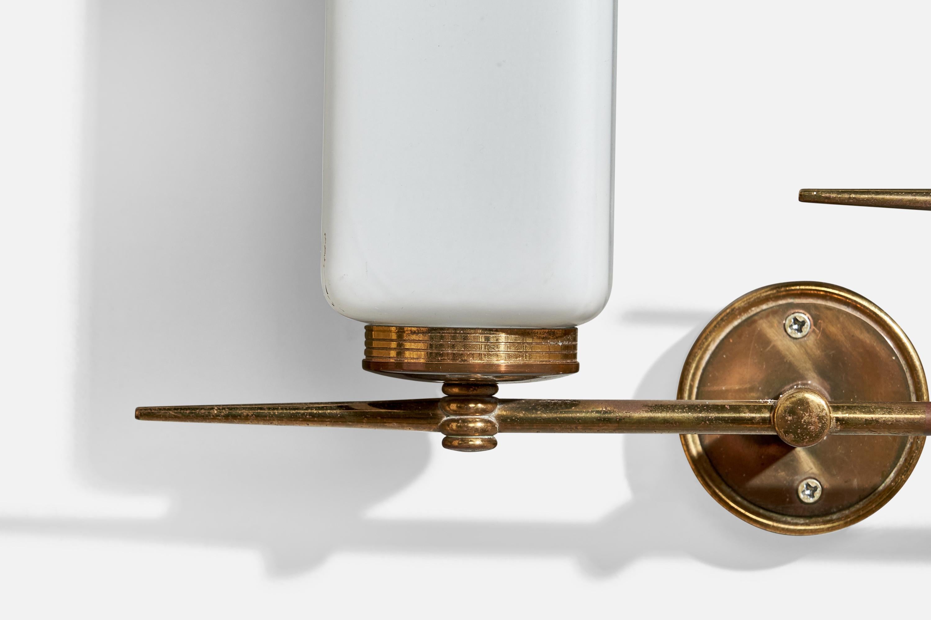 French Designer, Wall Light, Brass, Glass, France, 1950s For Sale 2