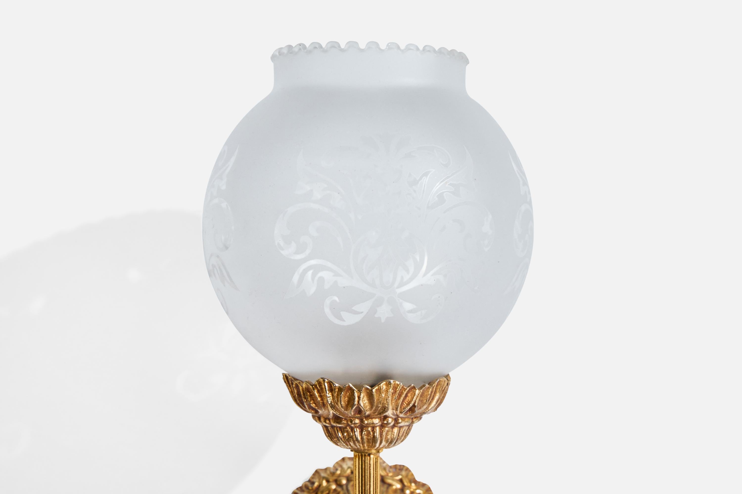 Diseñador francés, Aplique, Latón, Cristal, Francia, Años 1950 en venta 2