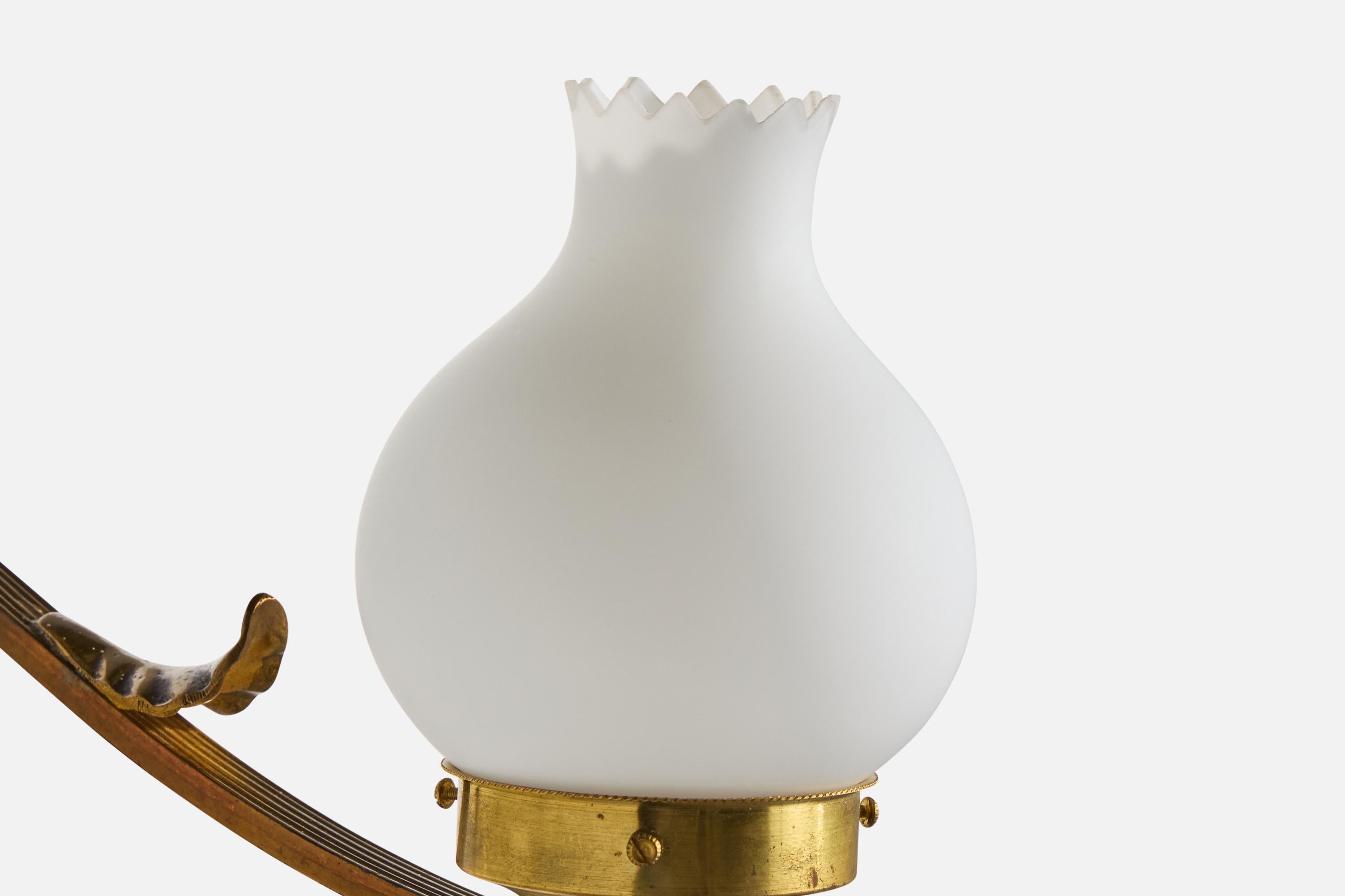 French Designer, Wall Light, Brass, Glass, France, 1950s For Sale 4