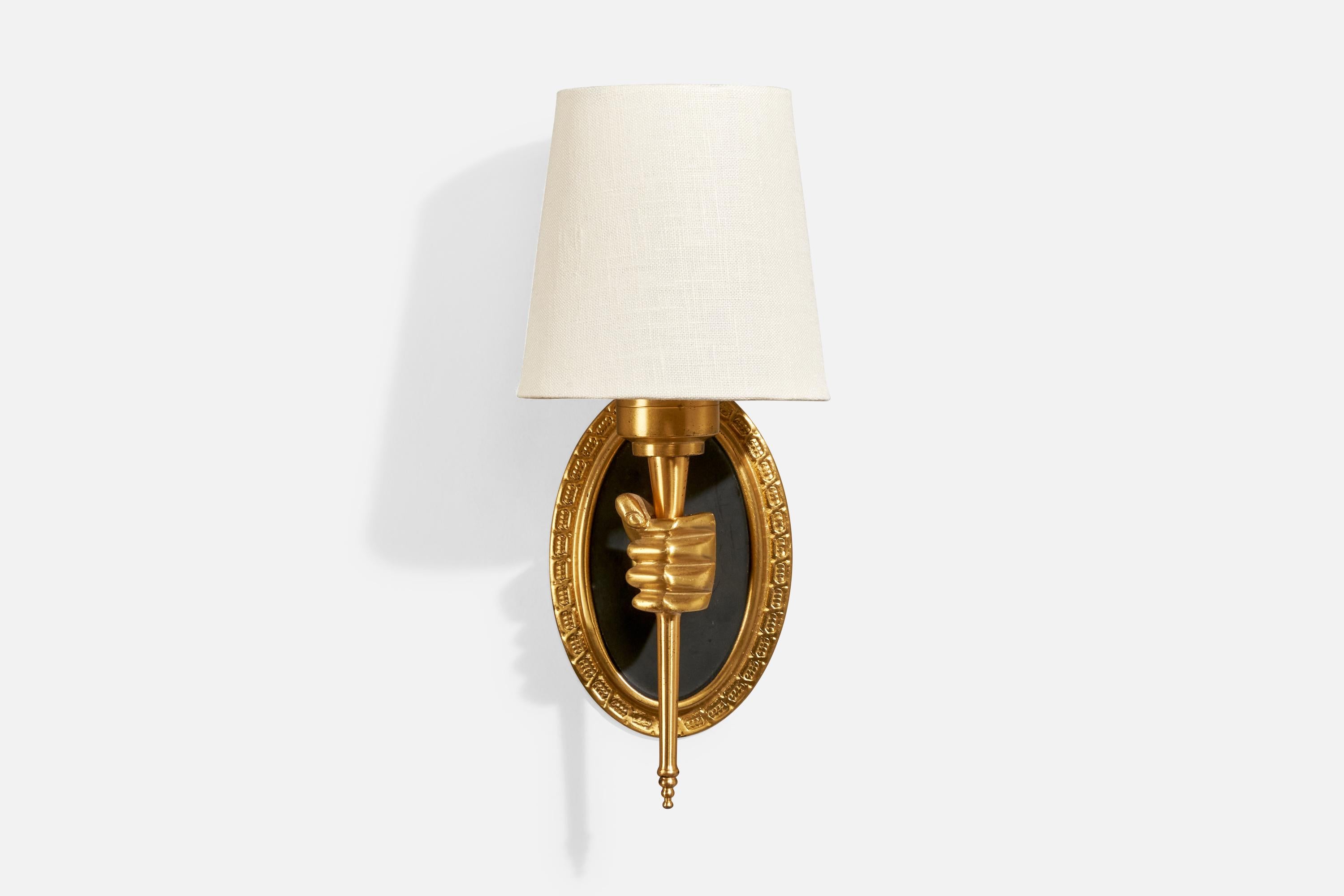 Francese Lampada da parete di design francese, ottone, metallo, tessuto, Francia, anni '50 in vendita