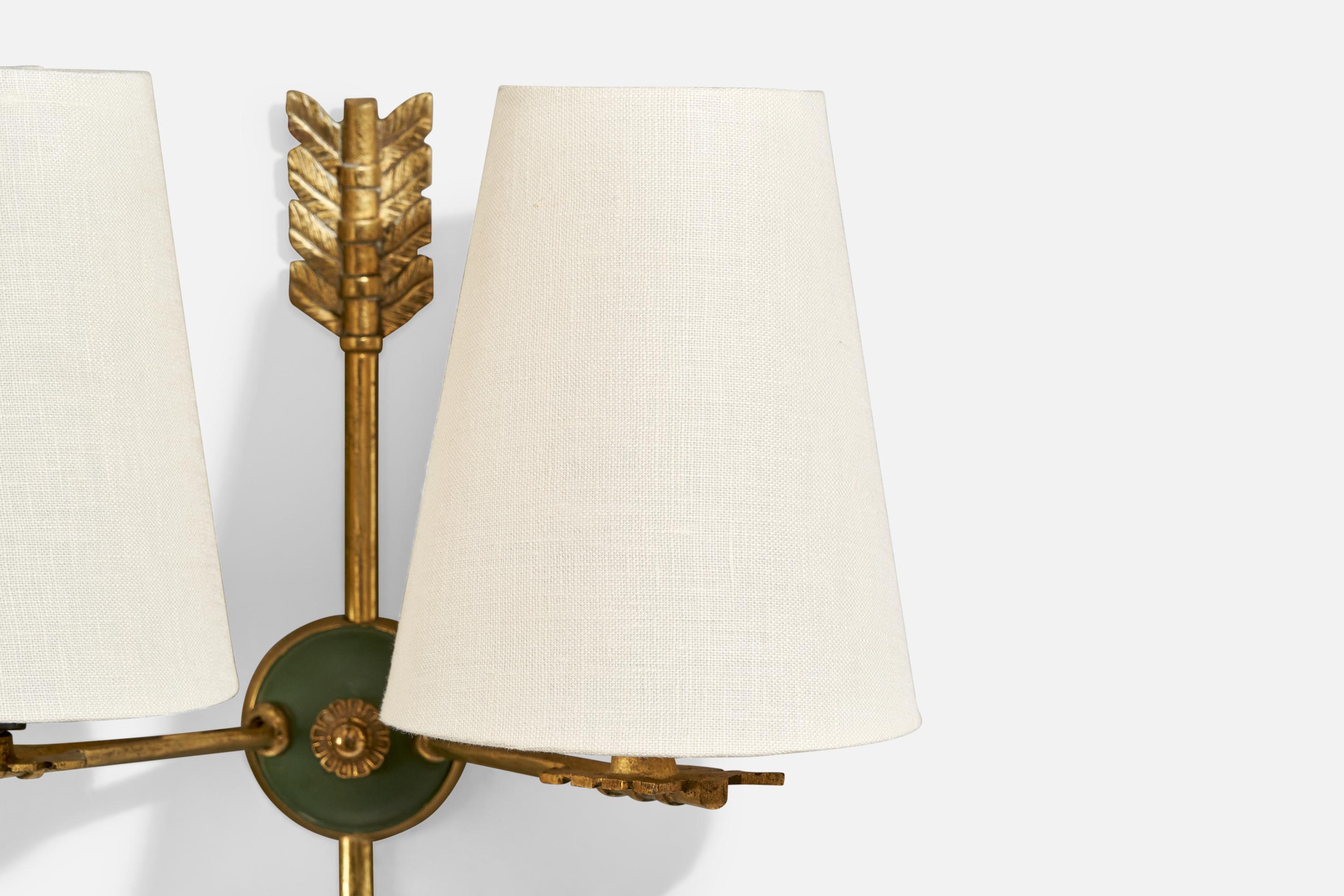 Milieu du XXe siècle Design/One, Design-Light, laiton, métal, tissu, France, années 1950 en vente