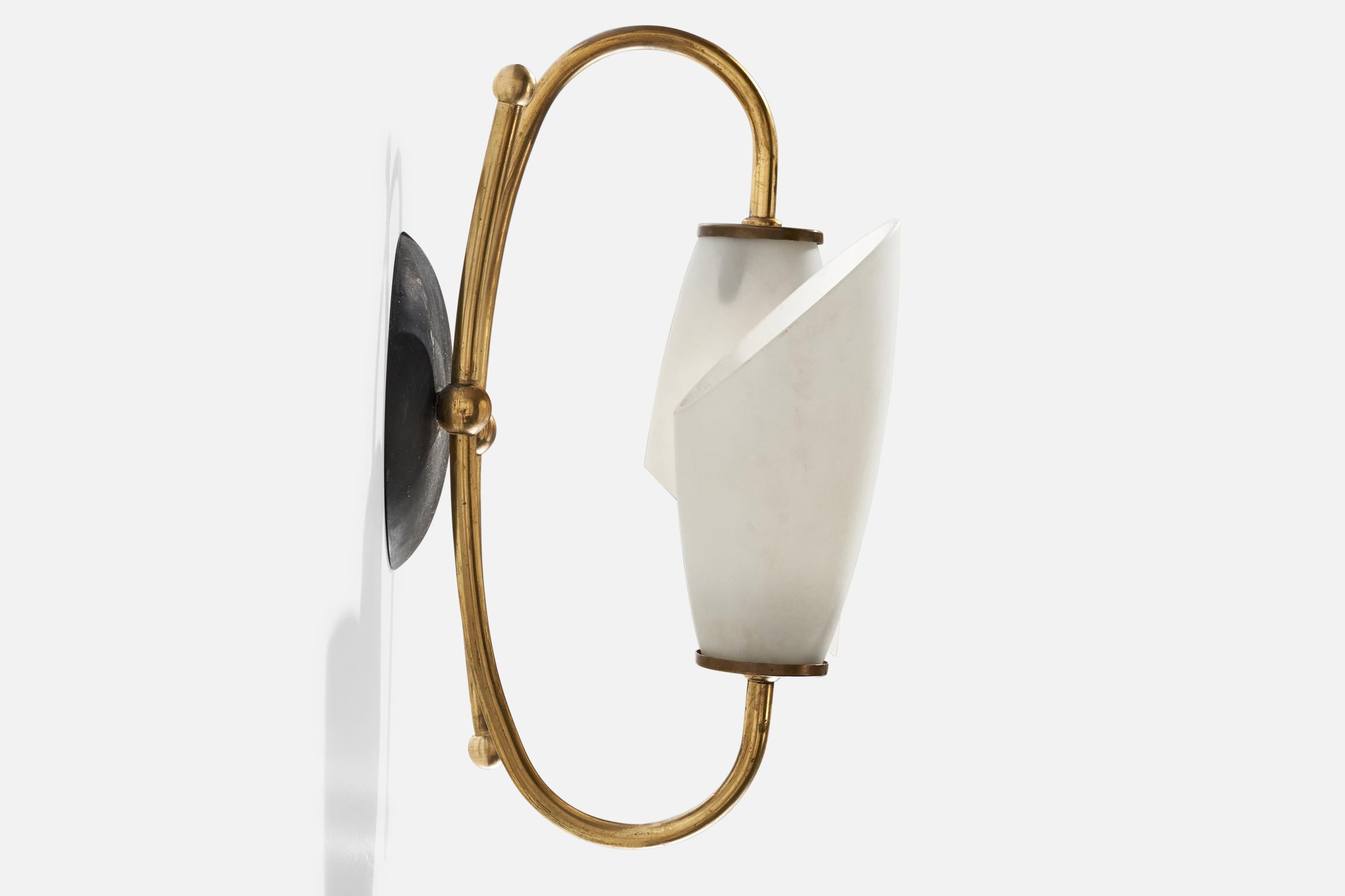 Mid-Century Modern French Designer, Wall Light, Brass, Metal, Glass, France, 1950s For Sale