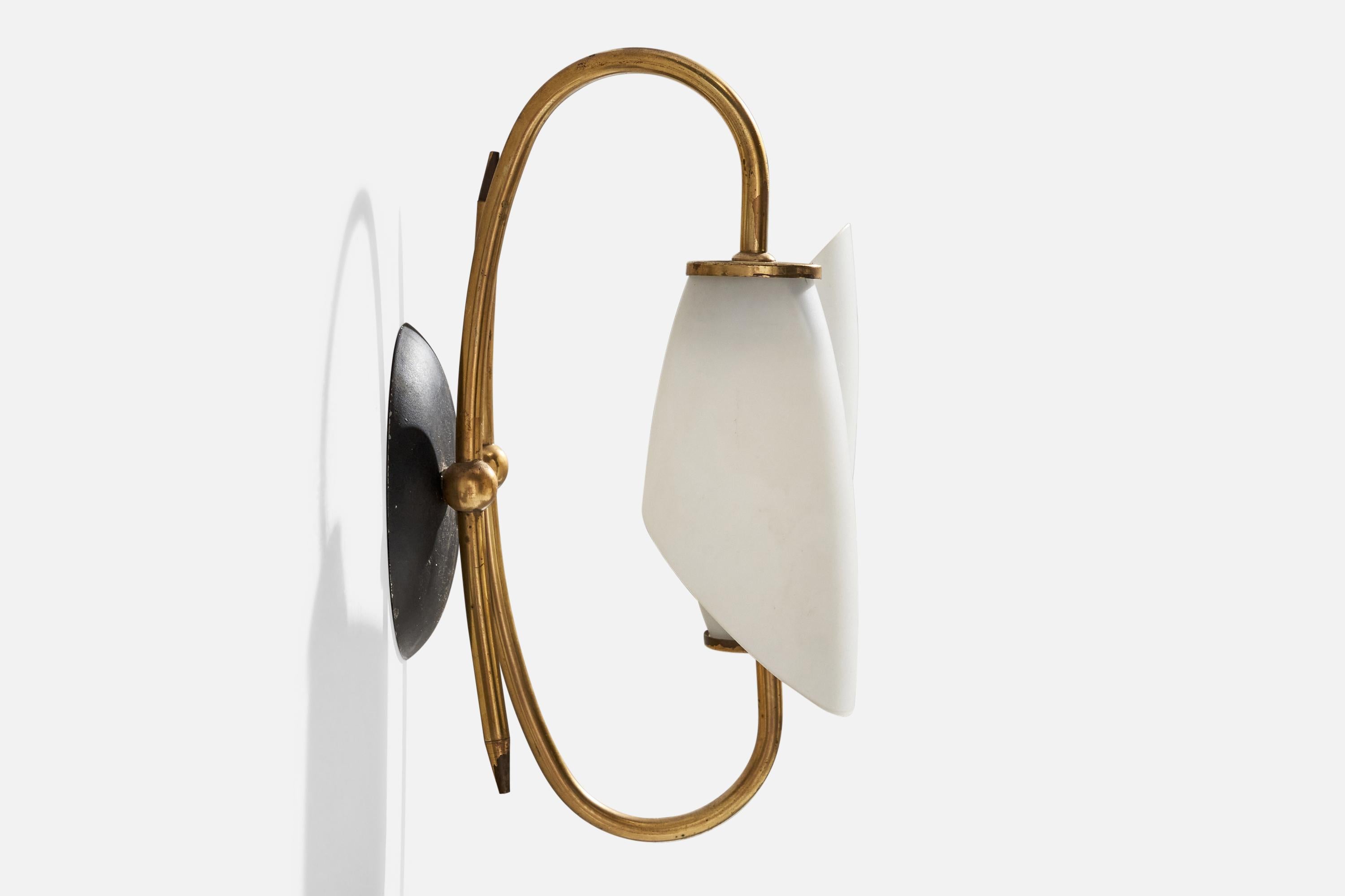 Mid-Century moderno Lampada da parete di design francese, ottone, metallo, vetro, Francia, anni '50 in vendita