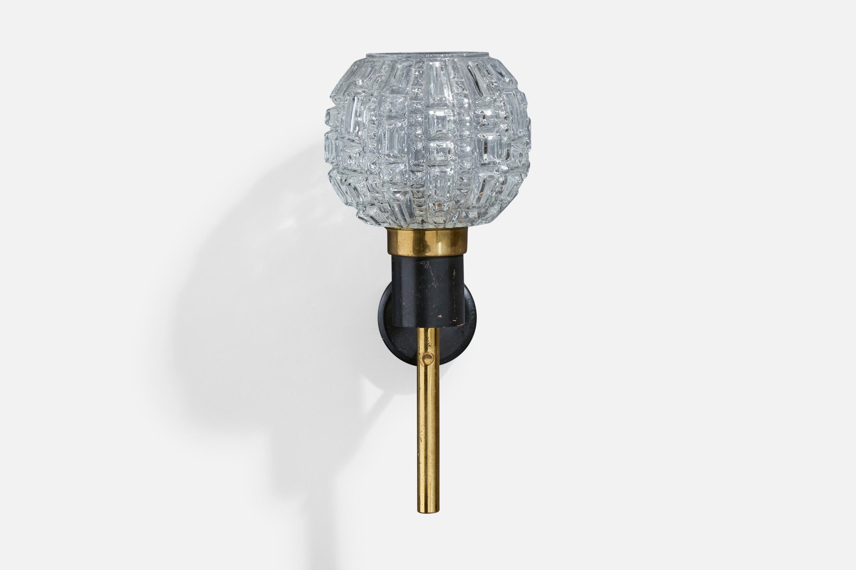 Mid-Century Modern French Designer, Wall Light, Brass, Metal, Glass, France, 1950s For Sale