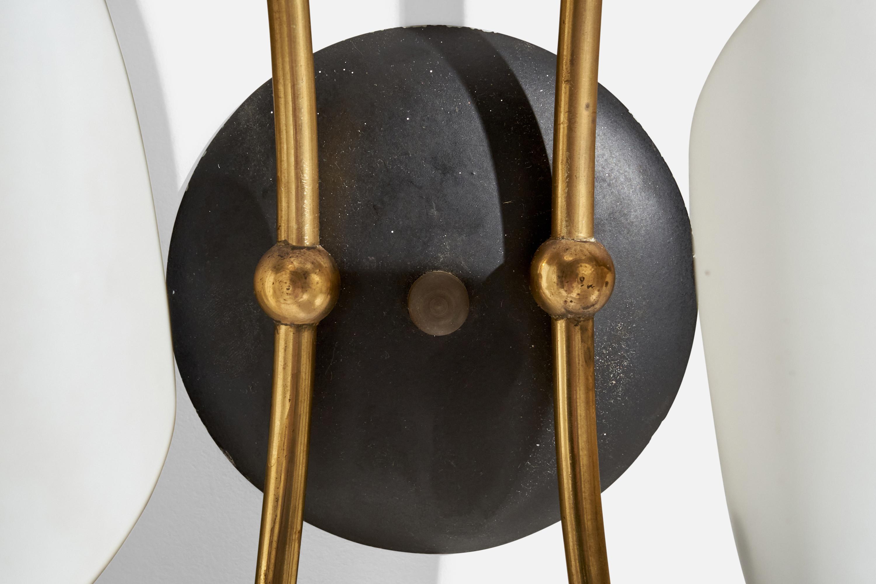 Francese Lampada da parete di design francese, ottone, metallo, vetro, Francia, anni '50 in vendita
