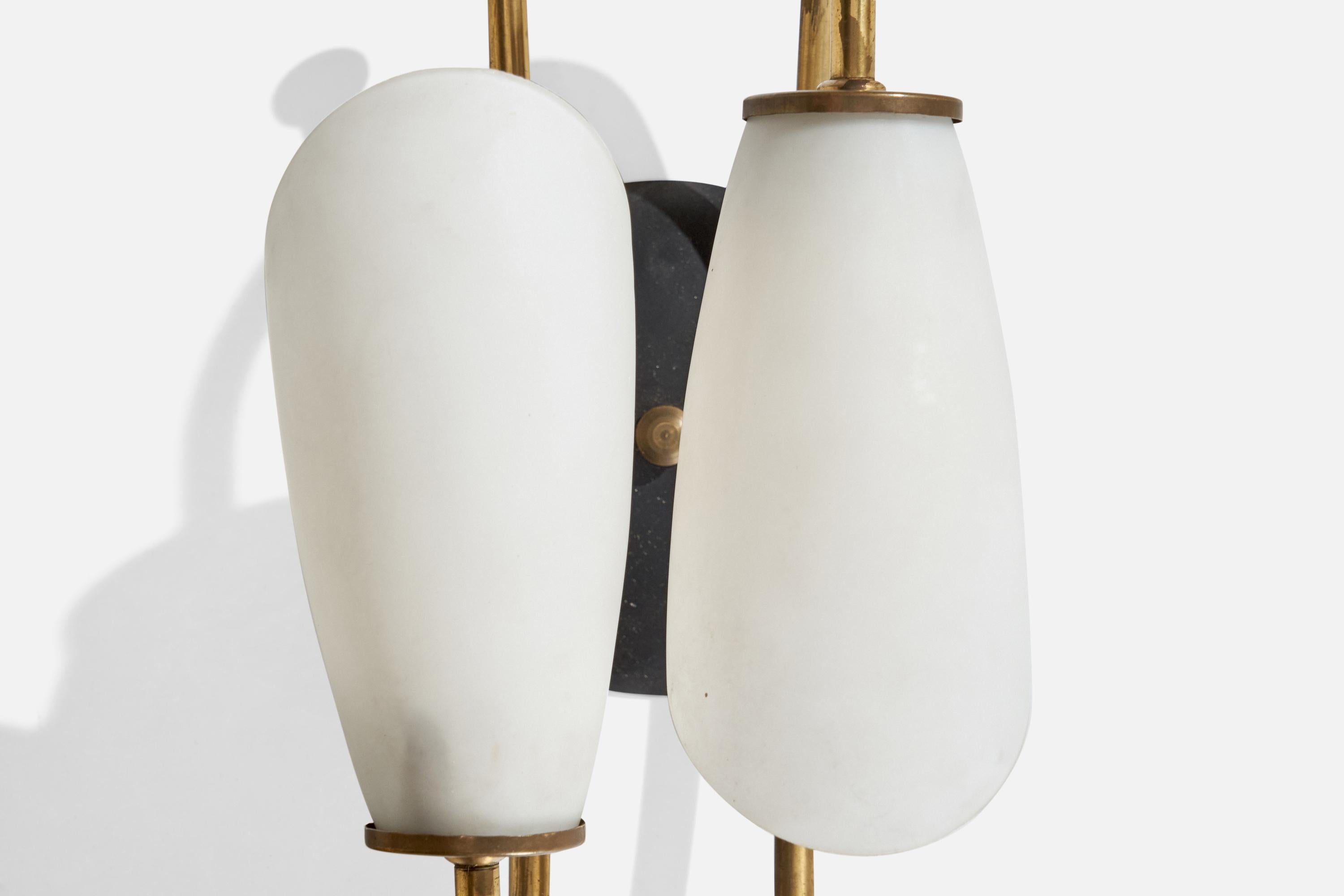 French Designer, Wall Light, Brass, Metal, Glass, France, 1950s For Sale 1