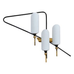 Französische Designerin, Wandleuchte, Messing, Metall, Glas, Frankreich, 1950er Jahre