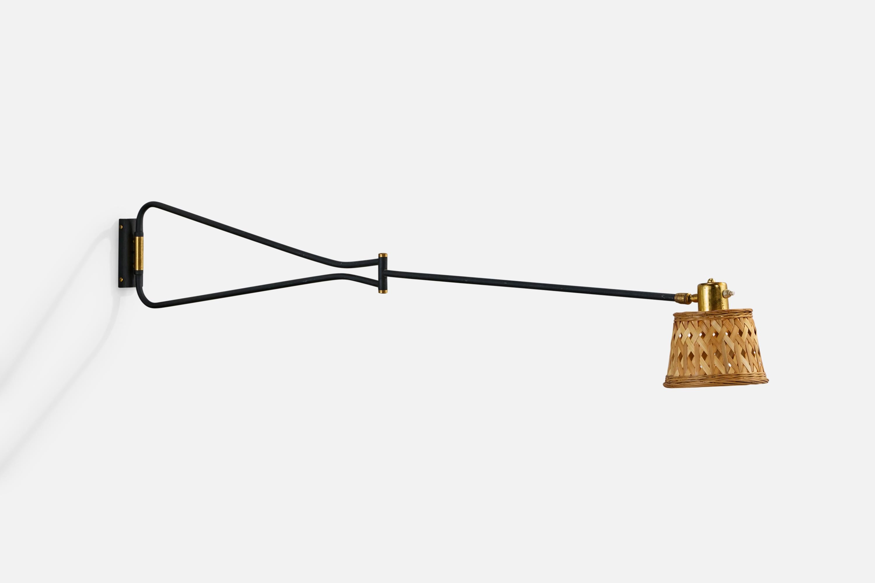 Mid-Century Modern French Designer, Wall Light, Brass, Metal, Rattan, France, 1950s For Sale