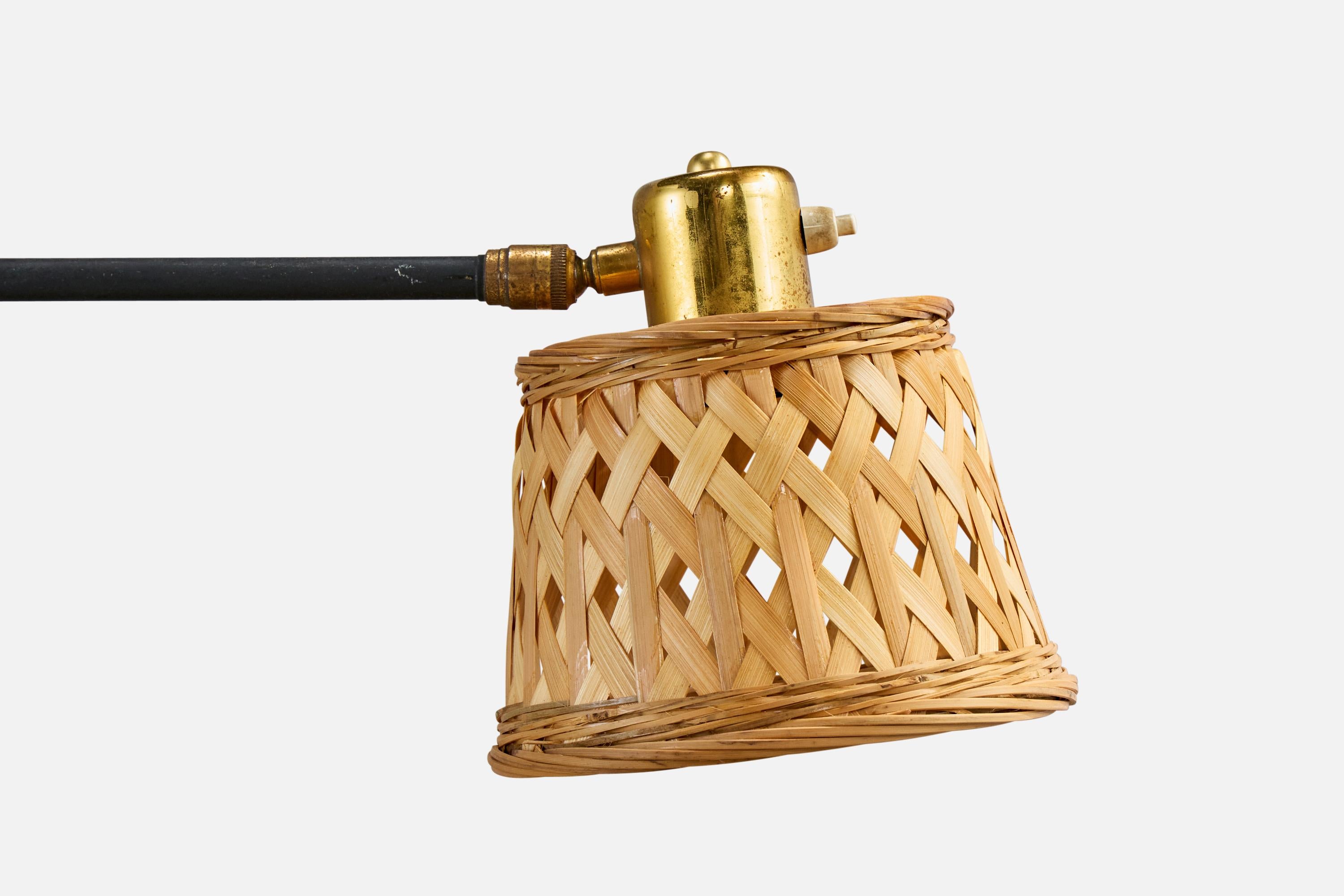 French Designer, Wall Light, Brass, Metal, Rattan, France, 1950s For Sale 3