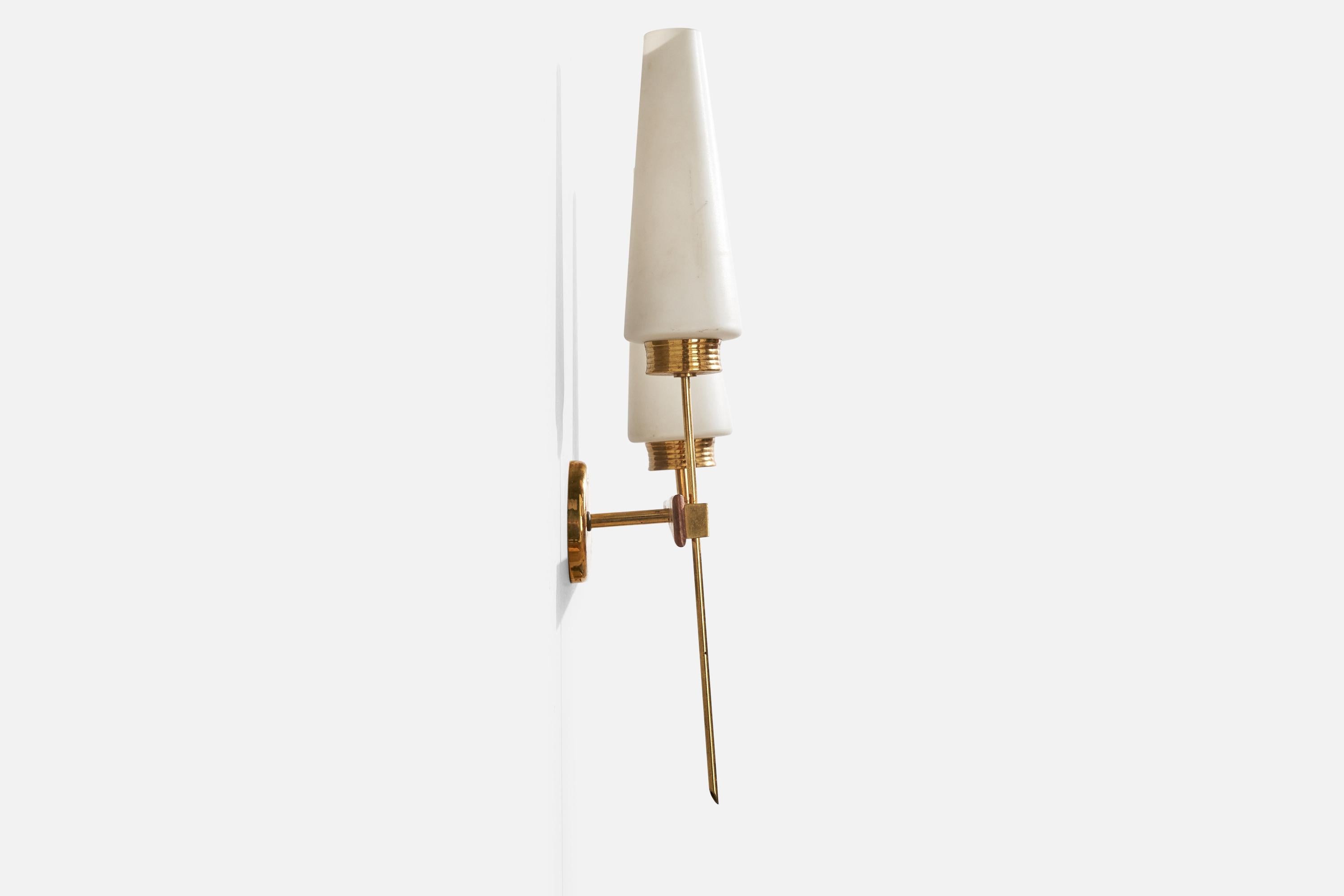 Lampada da parete di design francese, ottone, legno, vetro, Francia, anni '50 In condizioni buone in vendita a High Point, NC