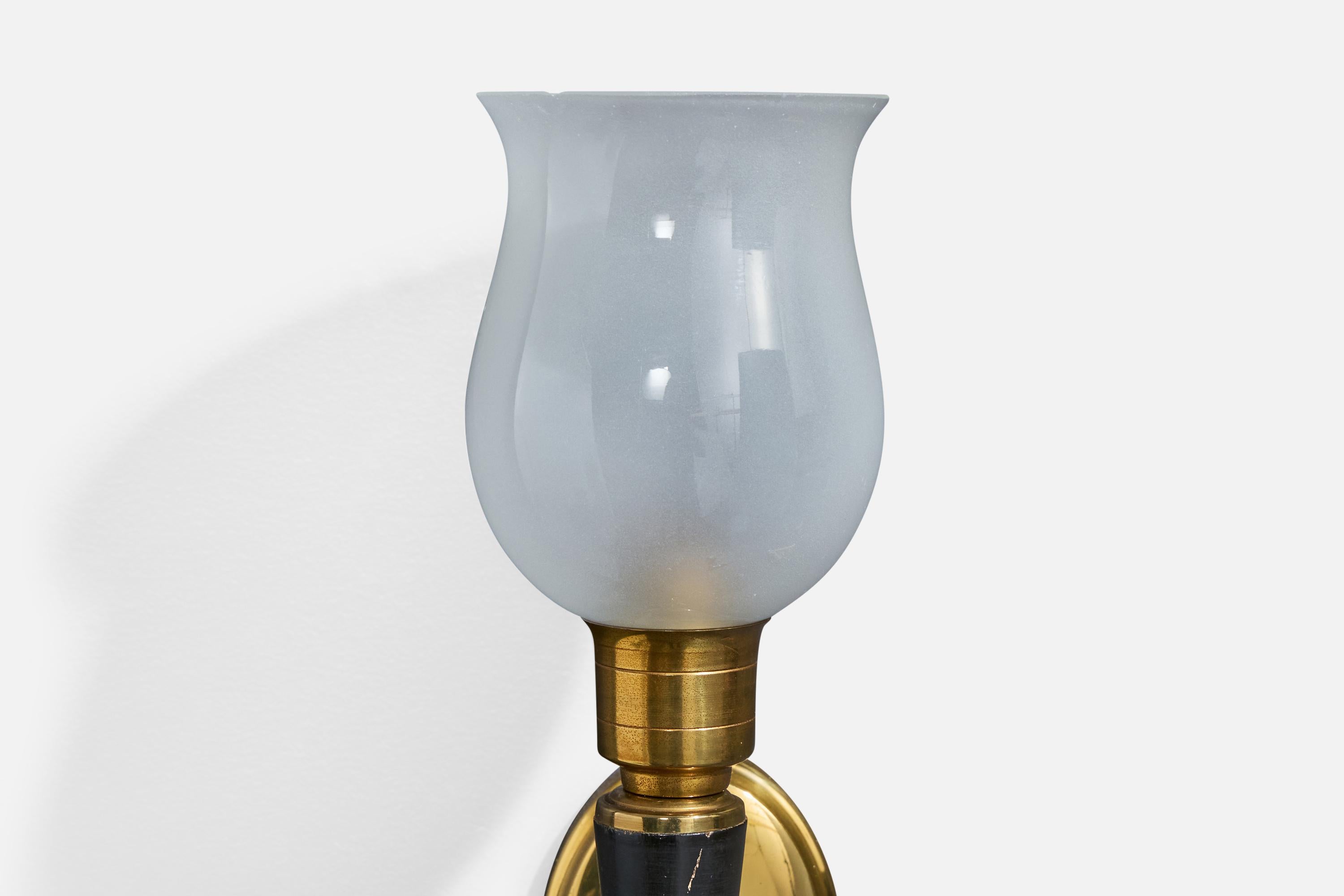 Französische Designerin, Wandleuchte, Messing, Holz, Glas, Frankreich, 1950er Jahre im Angebot 2