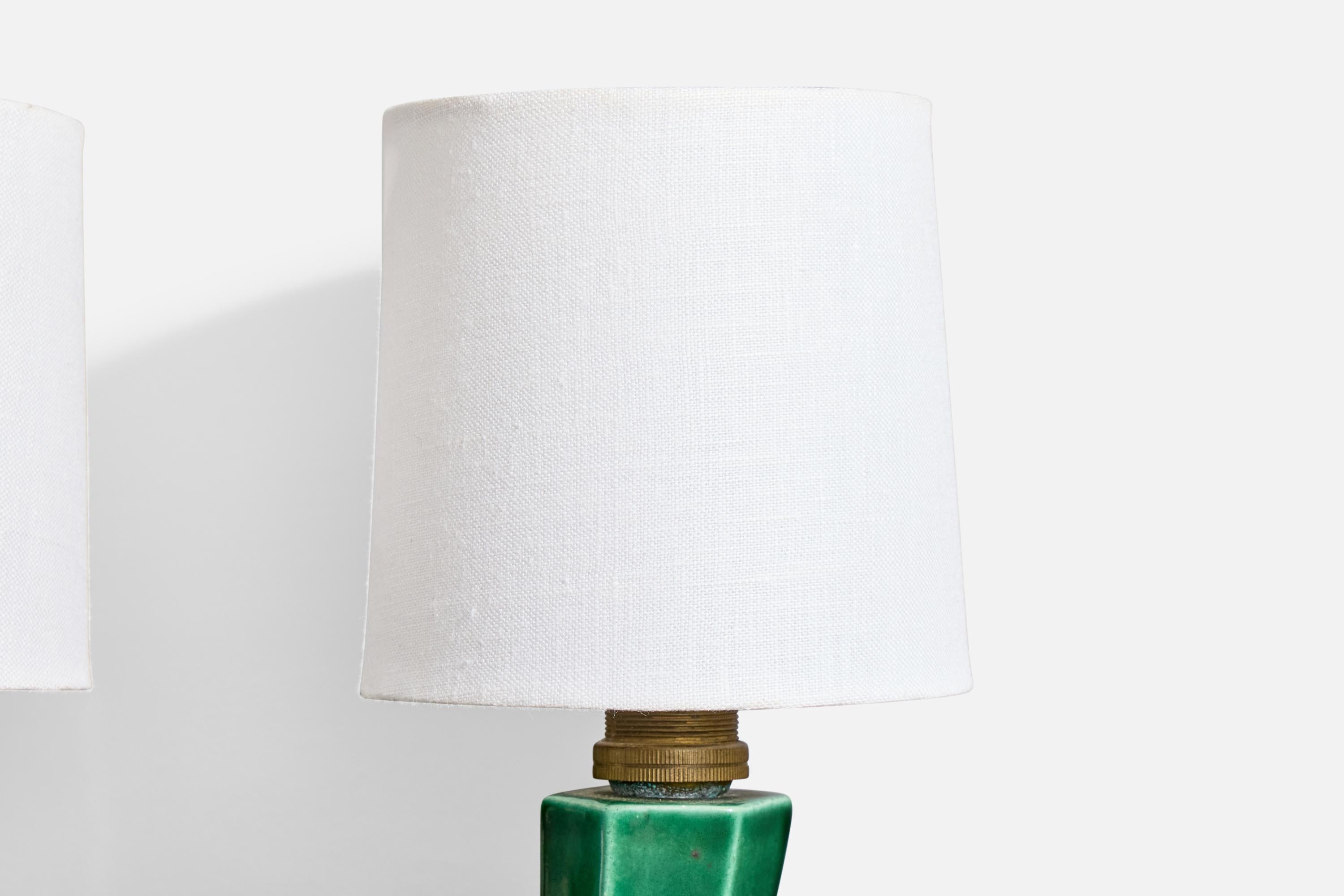 Ottone Lampada da parete di design francese, ceramica, ottone, tessuto, Francia, anni '50
