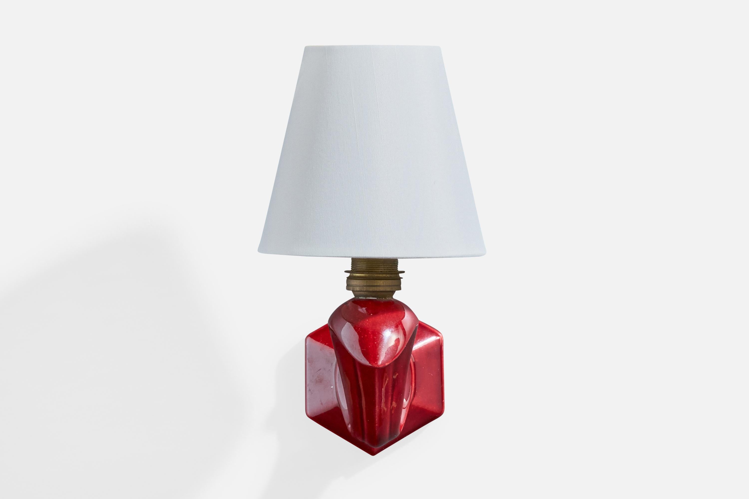 Mid-Century moderno Lampada da parete di design francese, ceramica, ottone, tessuto, Francia, anni '1960 in vendita