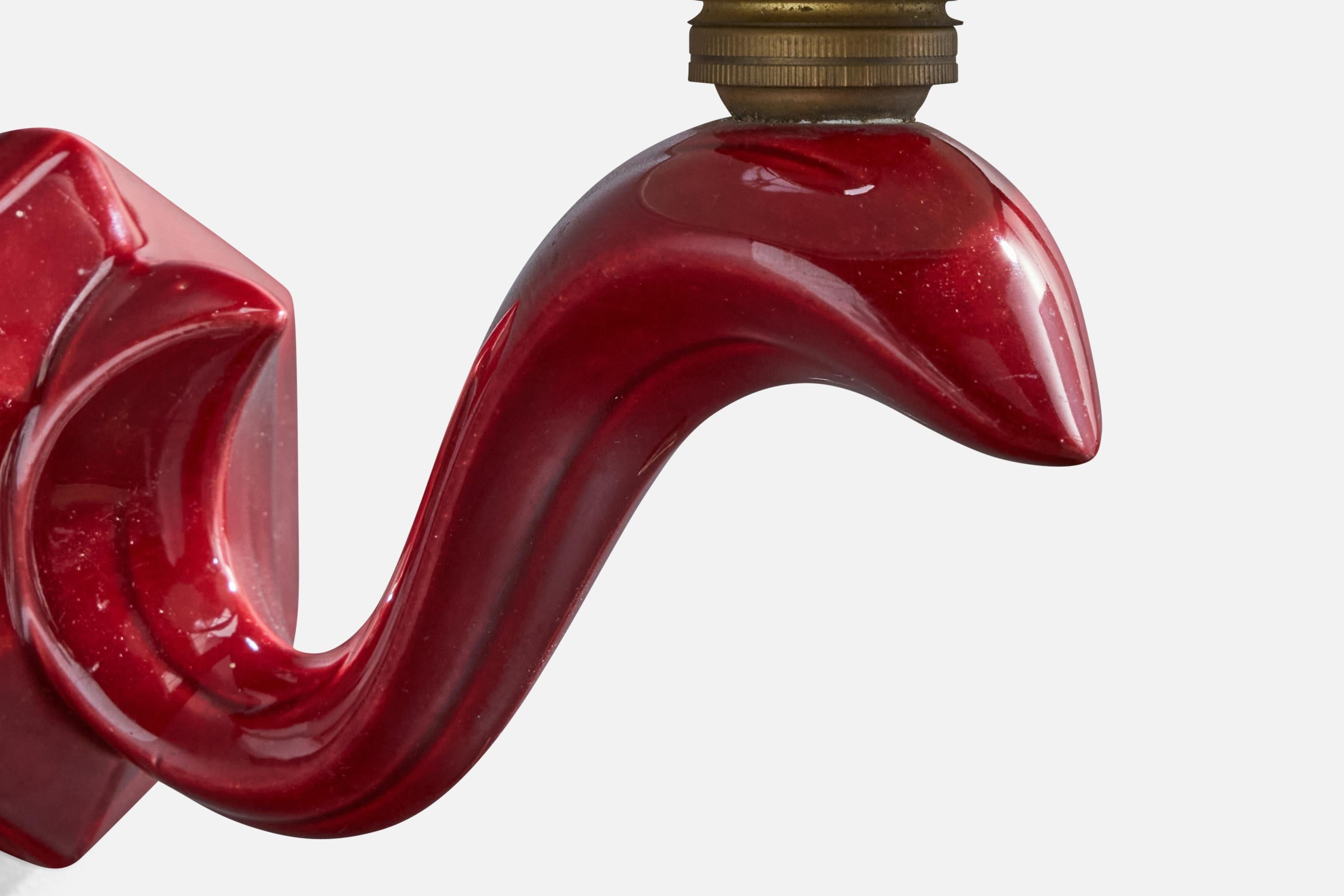 Metà XX secolo Lampada da parete di design francese, ceramica, ottone, tessuto, Francia, anni '1960 in vendita