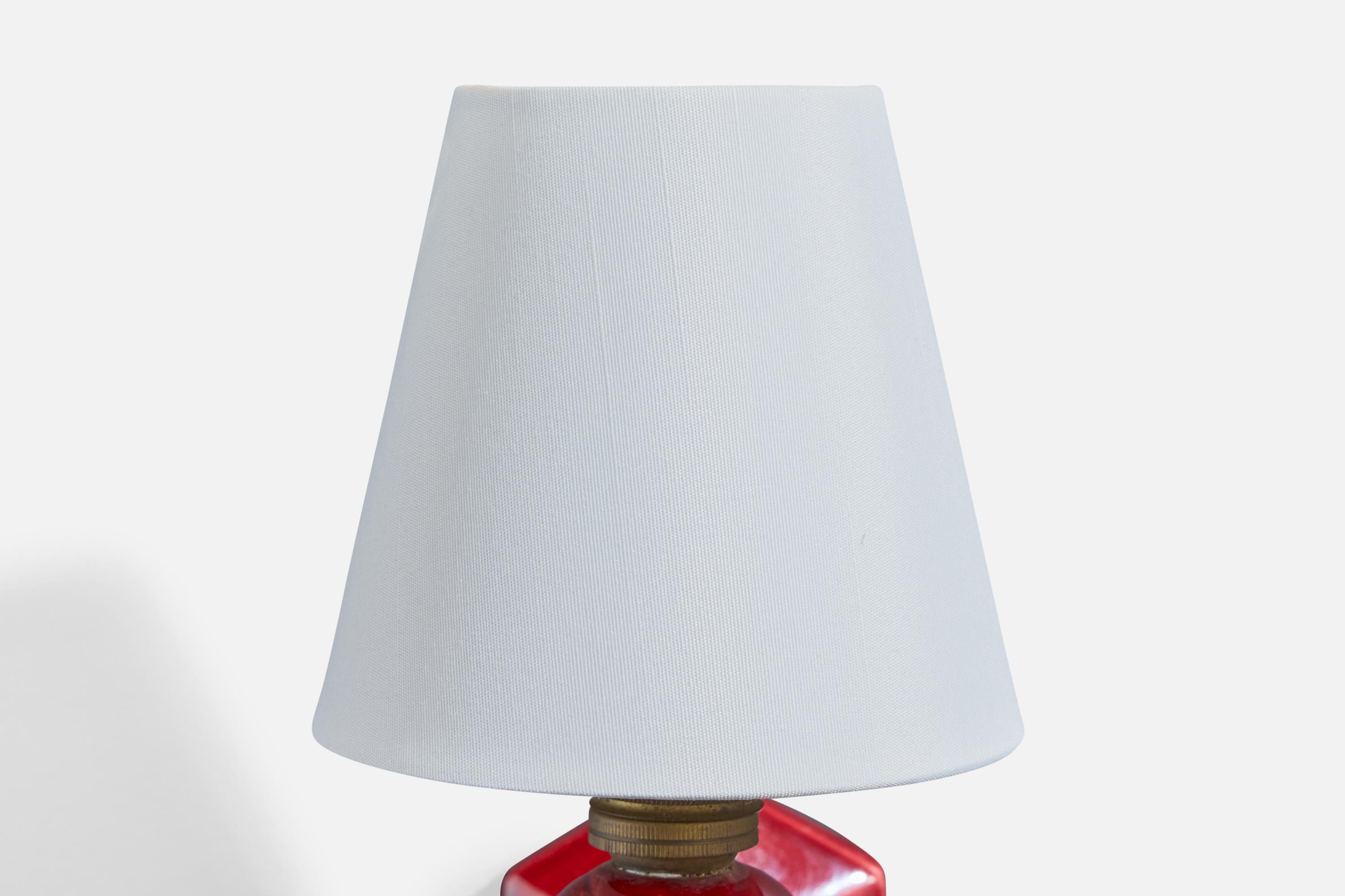 Ottone Lampada da parete di design francese, ceramica, ottone, tessuto, Francia, anni '1960 in vendita