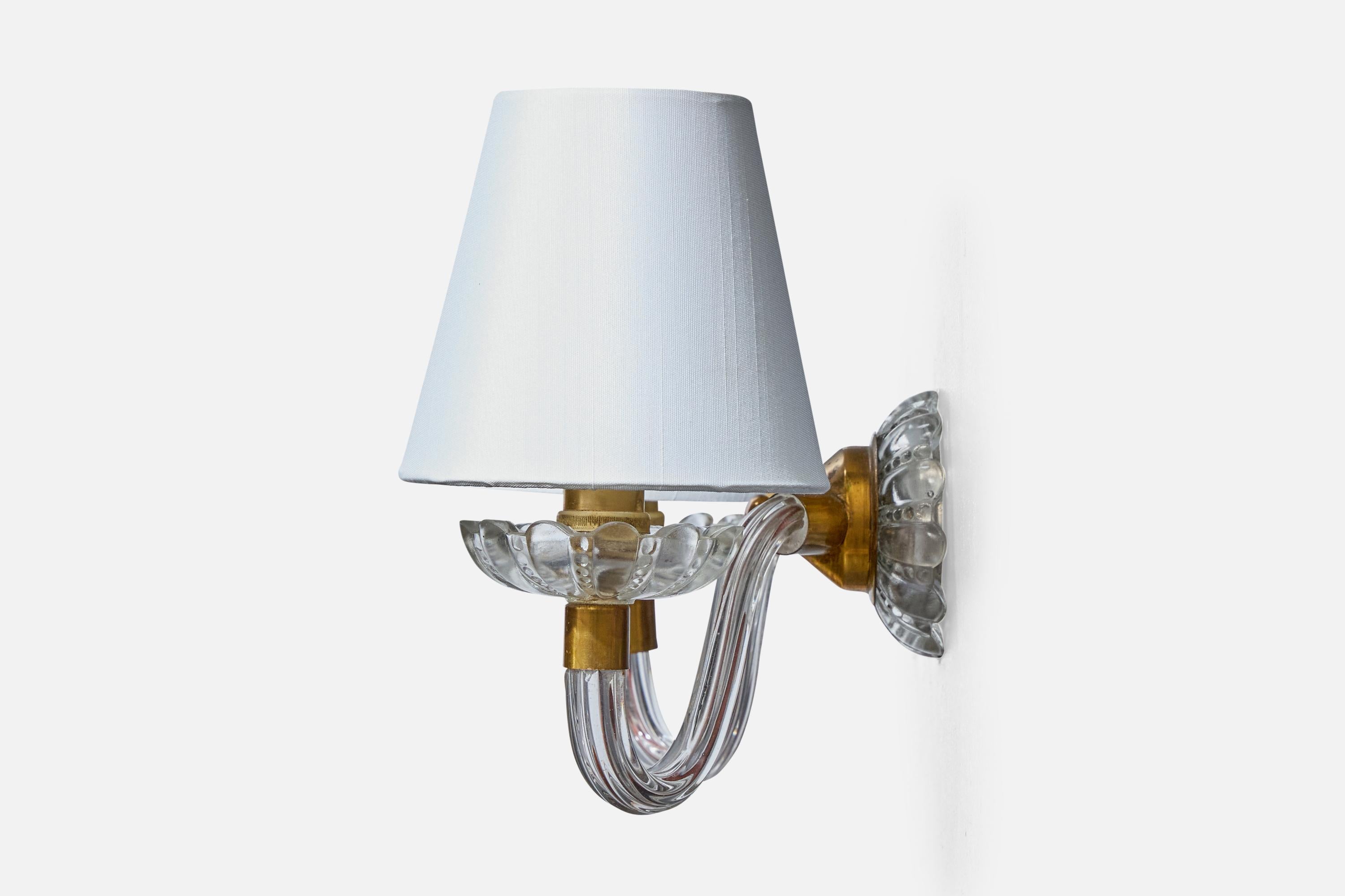 Diseñador francés, Aplique, Cristal, Latón, Tela, Francia, Años 50 en Bueno estado para la venta en High Point, NC