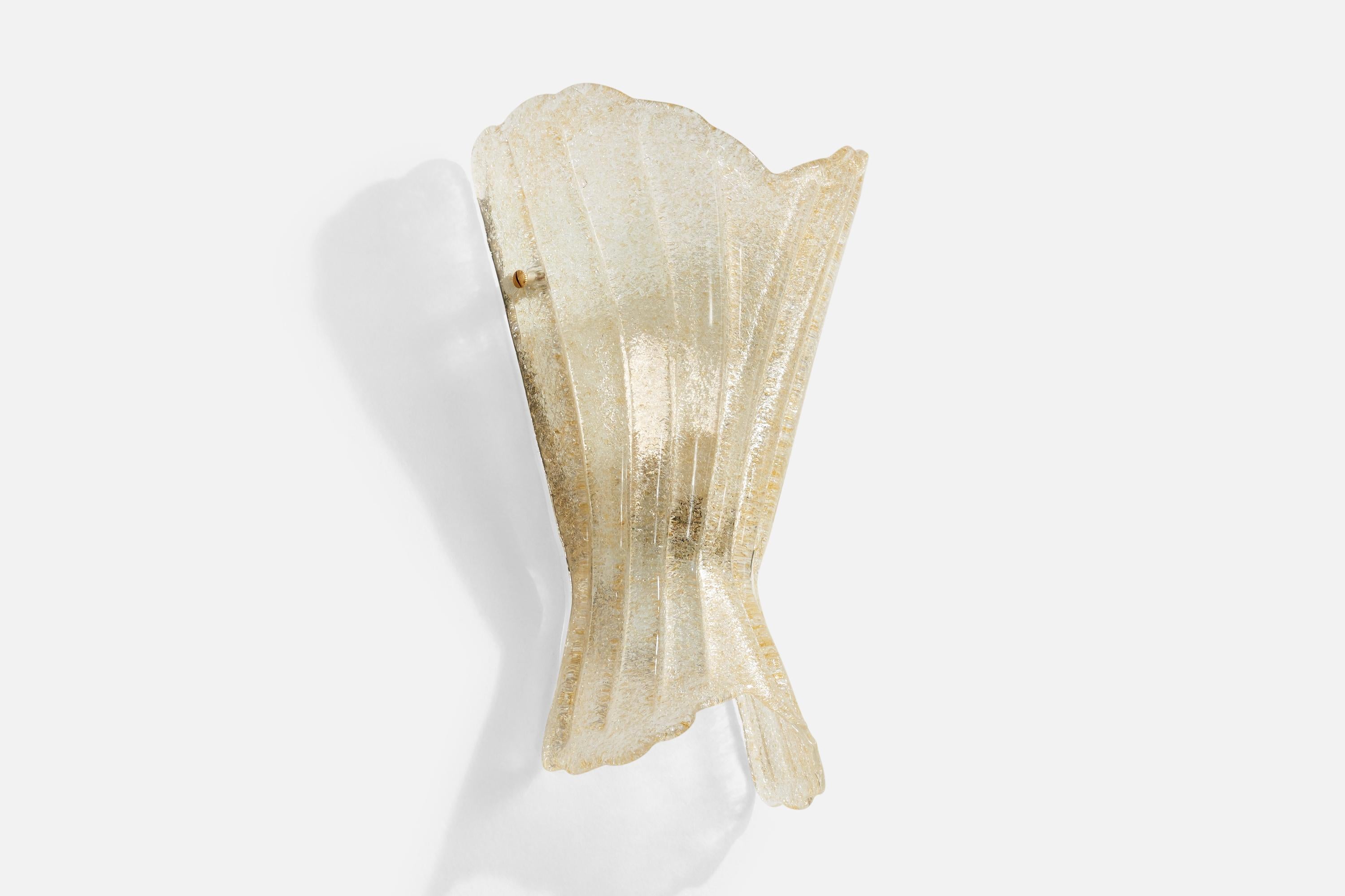 A blown glass with gold-leaf and brass wall light designed and produced in France, c. 1970s.

Overall Dimensions (Inches): 14.75” H x 9.8” W x 5“ D

Back Plate Dimensions (Inches): 10.25” H x 8.25“ W

Bulb Specifications: E-26

Number of Sockets