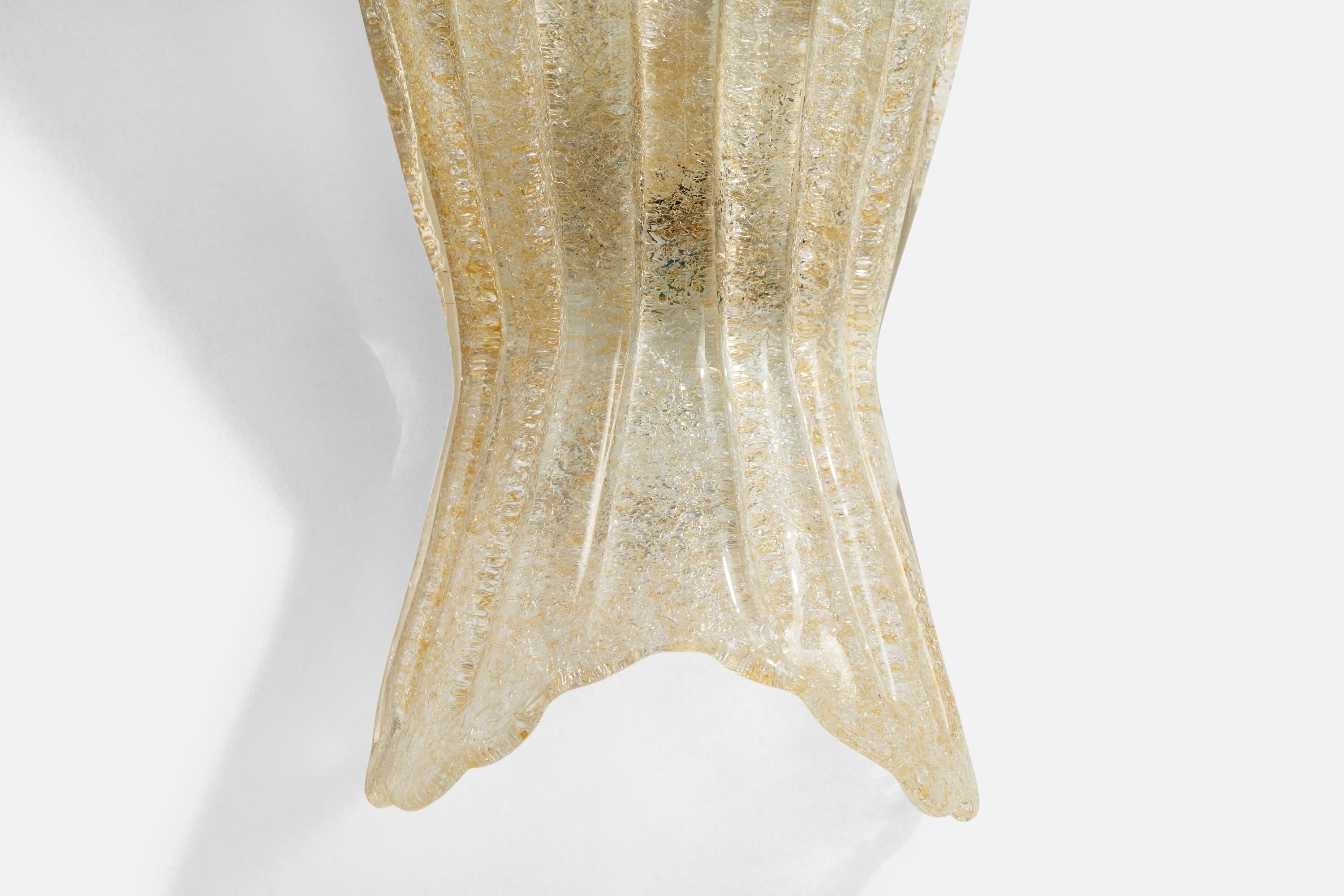 French Designer, Wall Light, Glass, Brass, France, 1970s For Sale 4