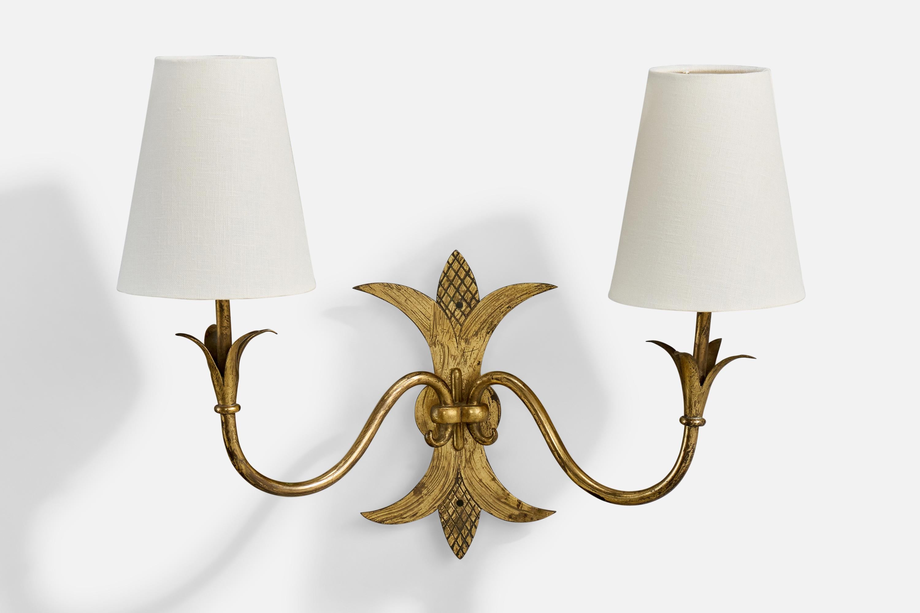 A gold-painted metal and fabric wall light likely designed and produced in France, c. 1950s.

Overall Dimensions (inches): 13.5