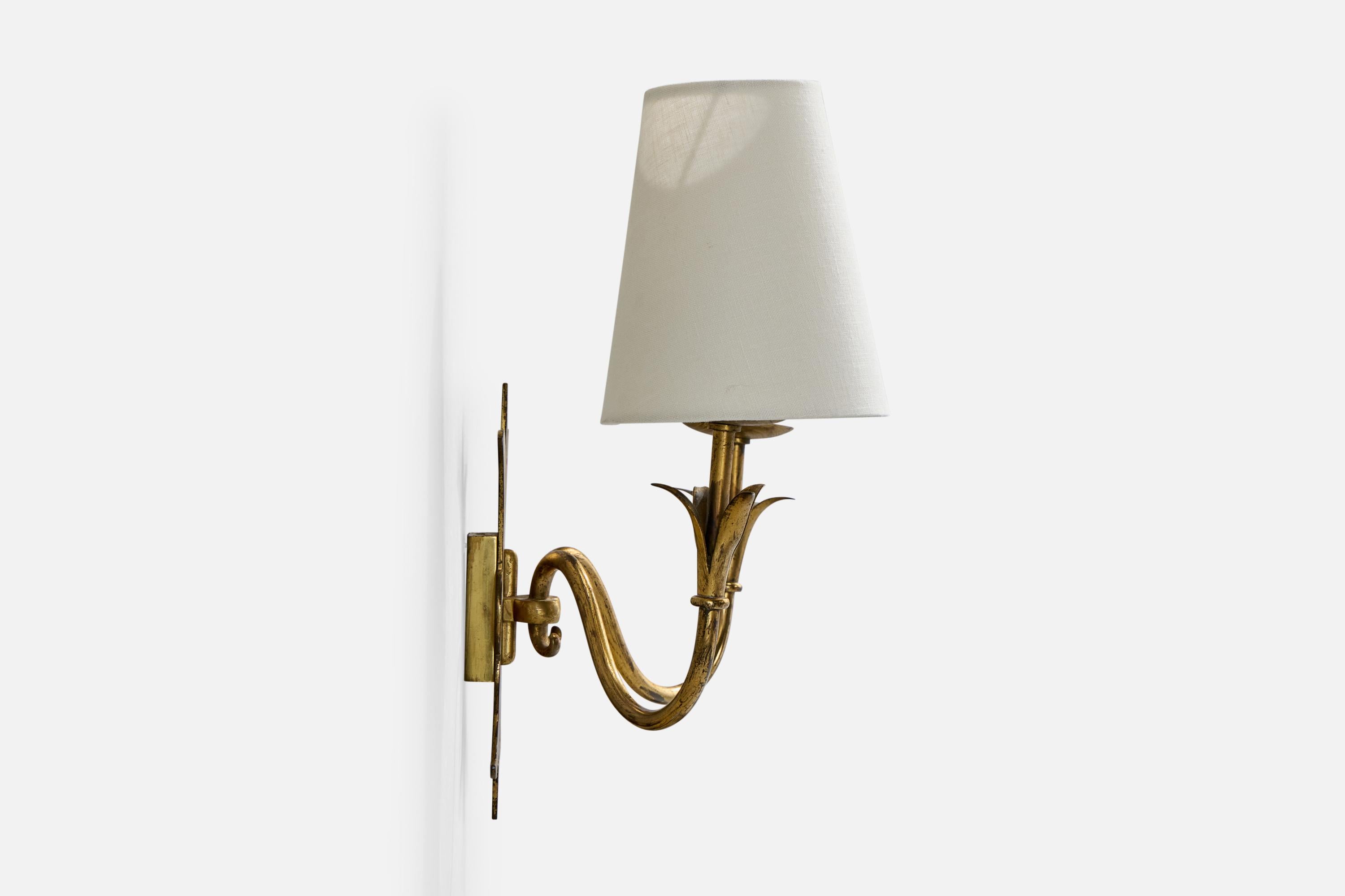 French Designer, Wall Light, Metal, Fabric, France, 1950s In Good Condition In High Point, NC