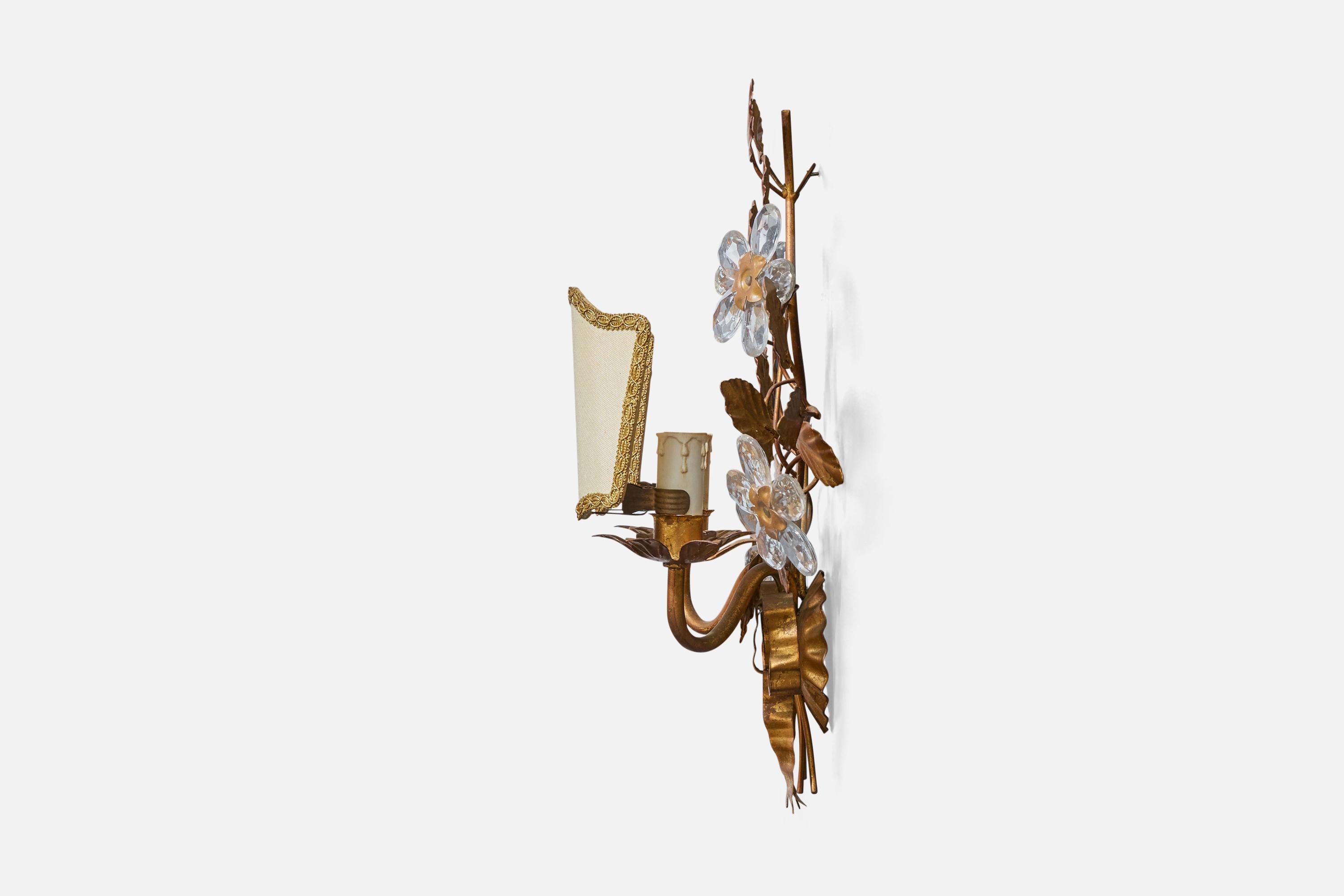 Lampada da parete di design francese, metallo, vetro, tessuto, Francia, anni '60 In condizioni buone in vendita a High Point, NC