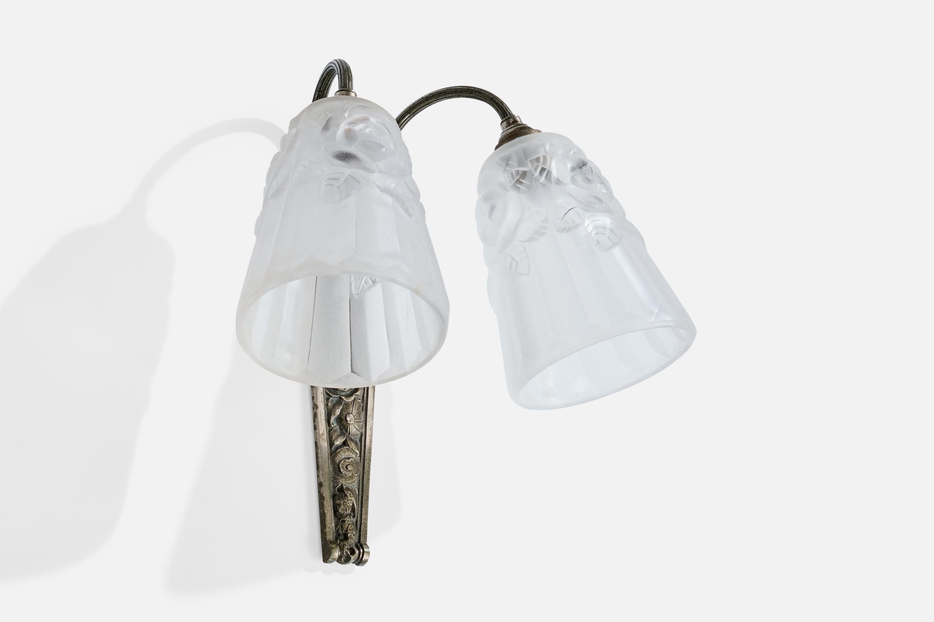 Mid-Century moderno Designer francese, lampada da parete, metallo, vetro, Francia, anni '1930 in vendita