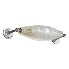 Designer francese, lampada da parete, metallo, vetro, Francia, anni '1930