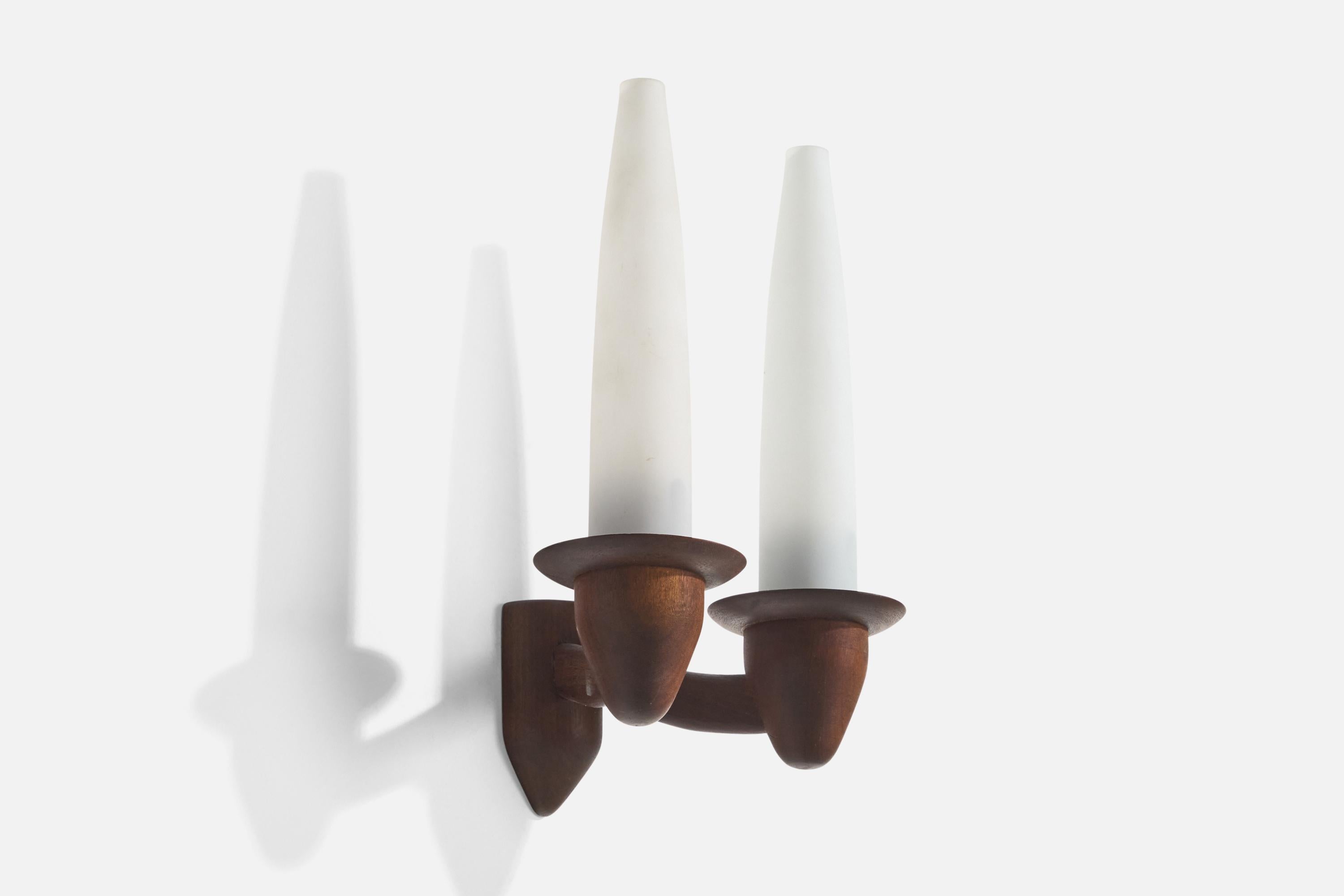 French Designer, Wall Light, Wood, Glass, France, 1950s In Good Condition For Sale In High Point, NC