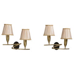 Designer francese, lampade da parete, ottone, acrilico, tessuto, Francia, anni '1950
