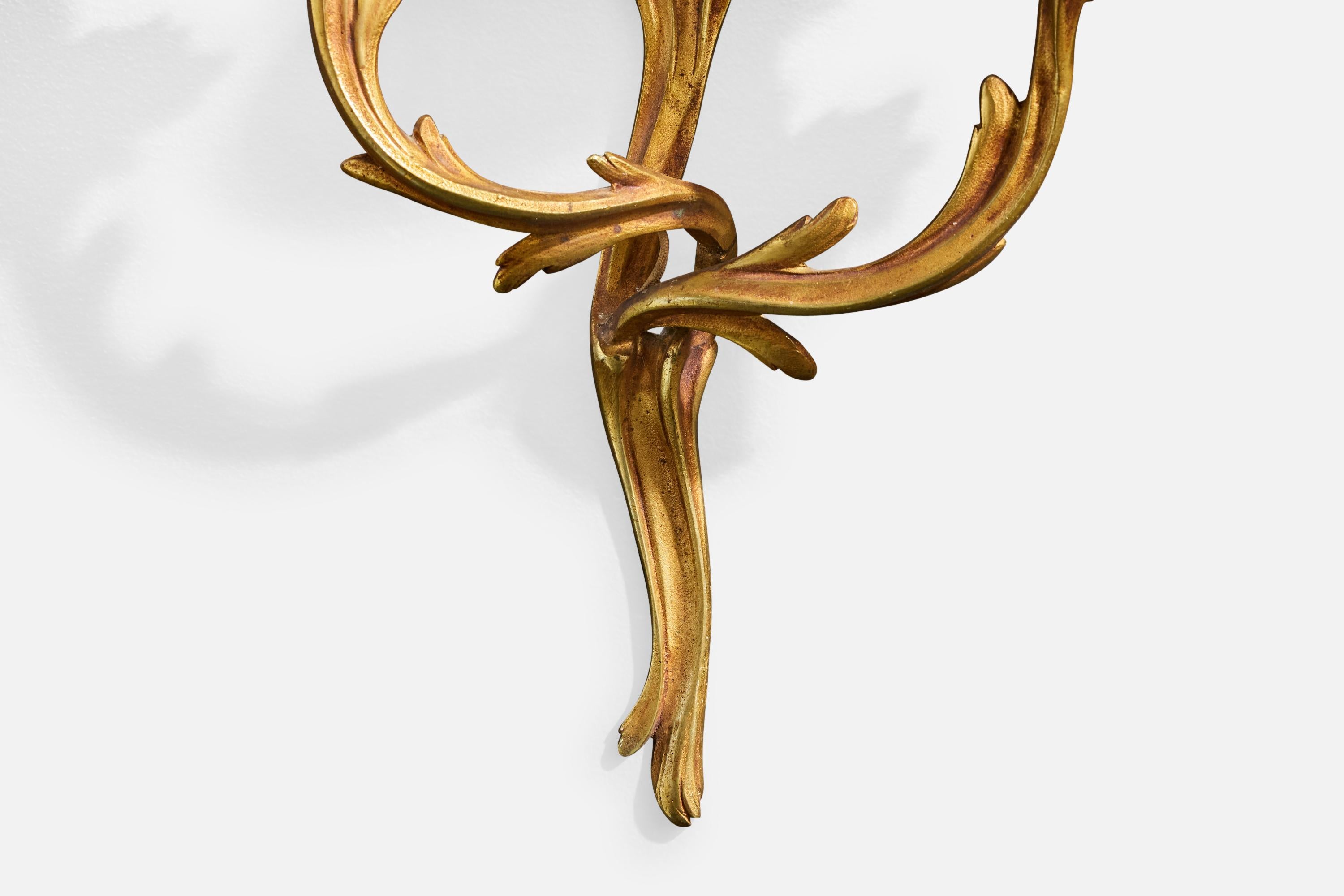 French Designer, Wall Lights, Brass, Bakelite, Resin, France, 1940s For Sale 2