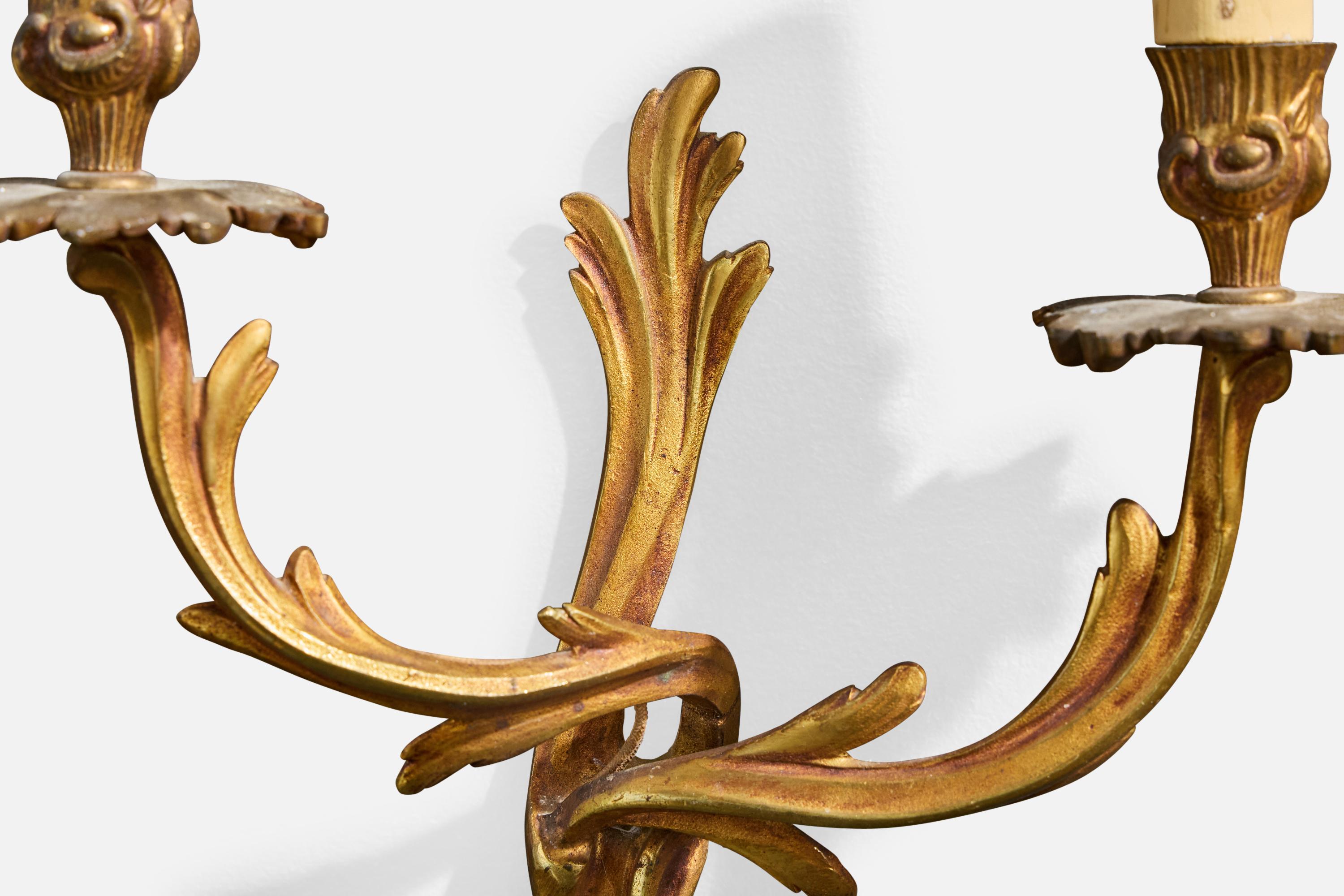 French Designer, Wall Lights, Brass, Bakelite, Resin, France, 1940s For Sale 4