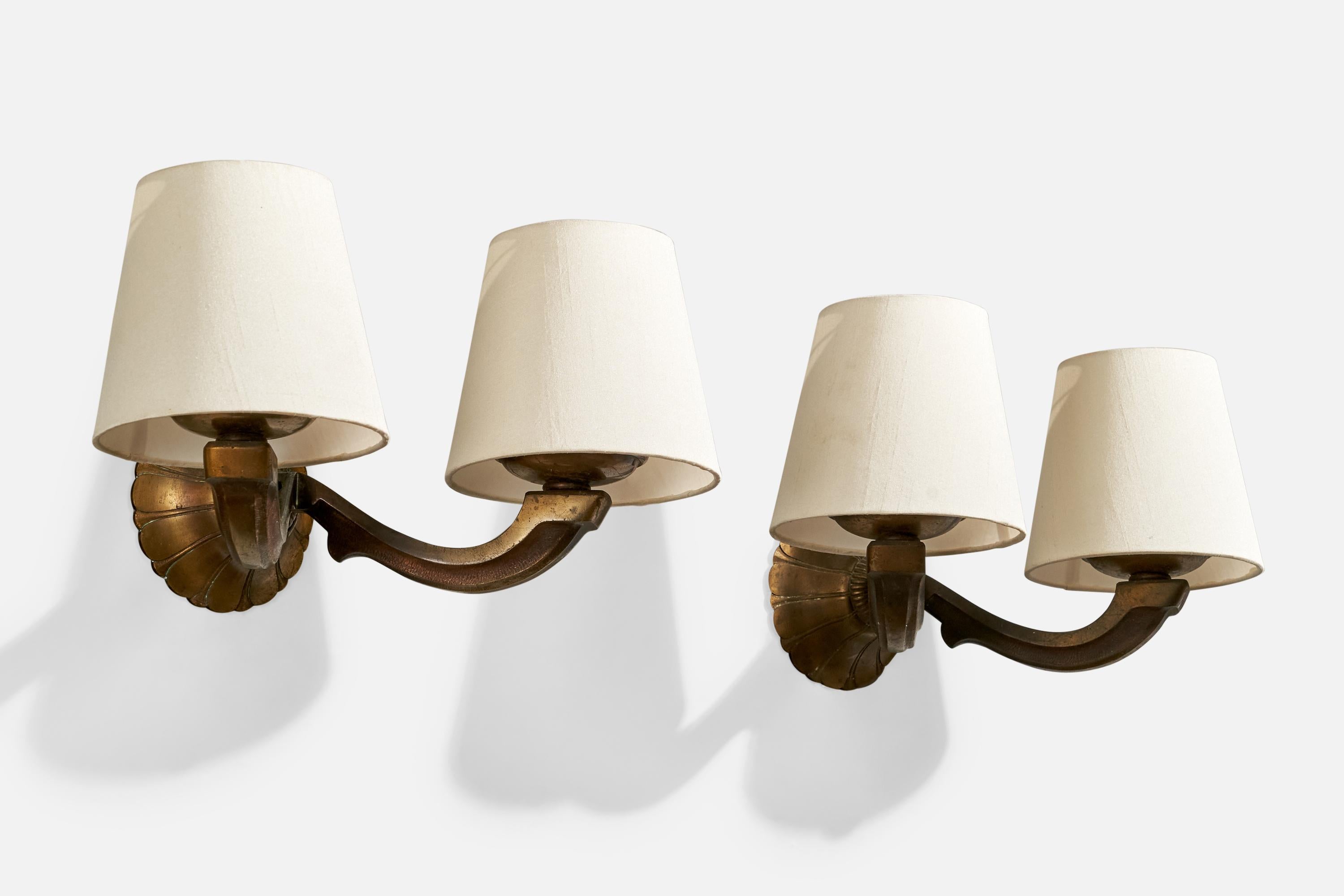 French Designer, Wall Lights, Brass, Fabric, France, 1930s In Good Condition In High Point, NC