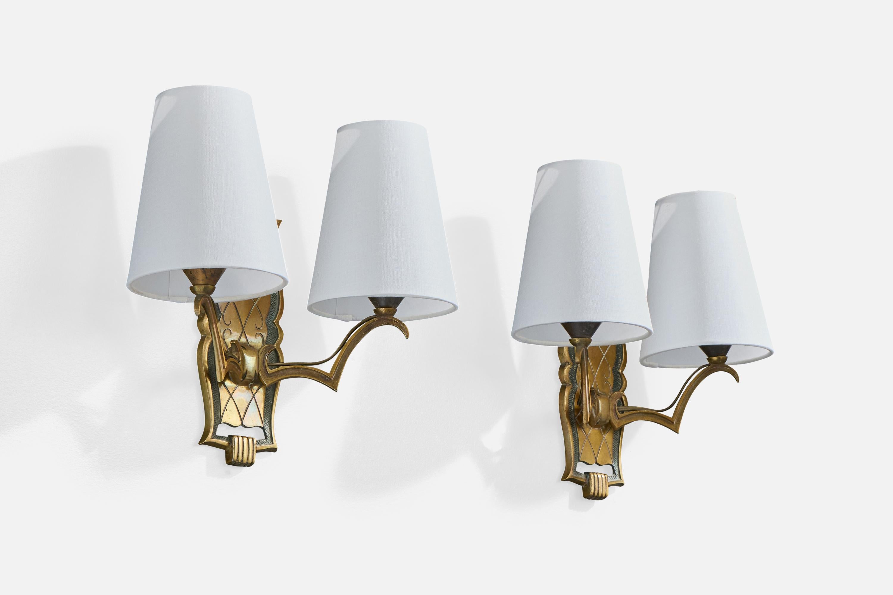 Mid-Century moderno Designer francese, lampade da parete, ottone, tessuto, Francia, anni '1930 in vendita