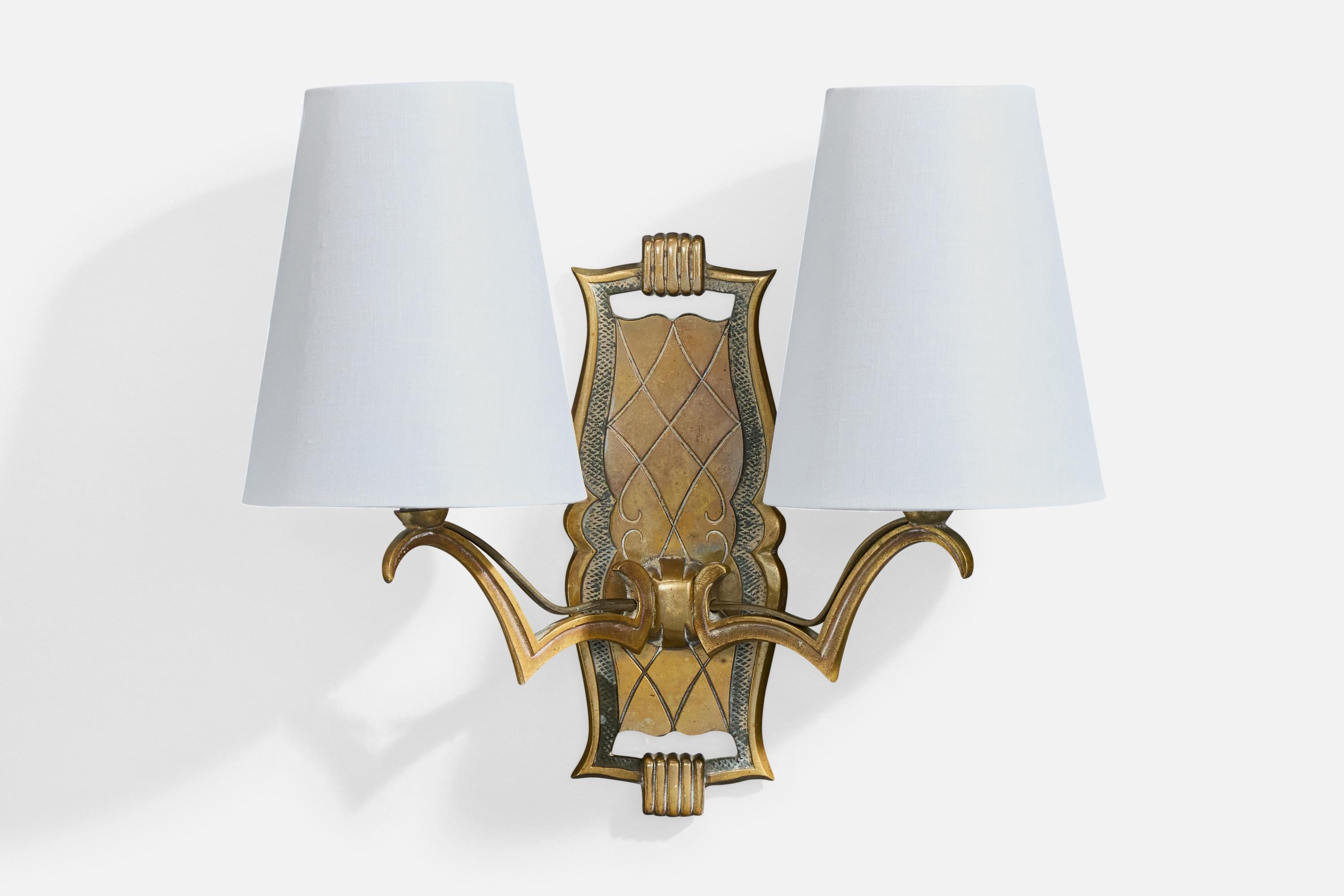 Francese Designer francese, lampade da parete, ottone, tessuto, Francia, anni '1930 in vendita