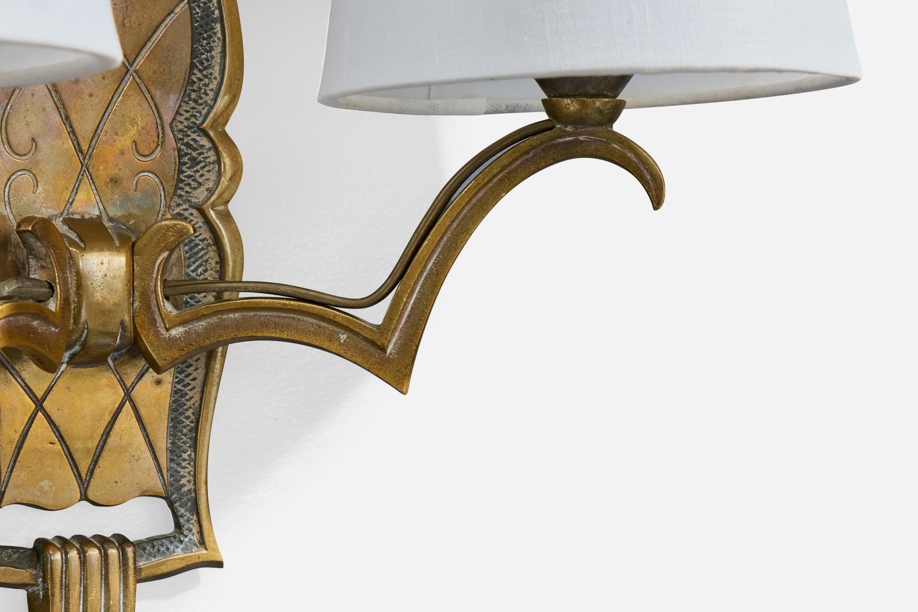 Ottone Designer francese, lampade da parete, ottone, tessuto, Francia, anni '1930 in vendita