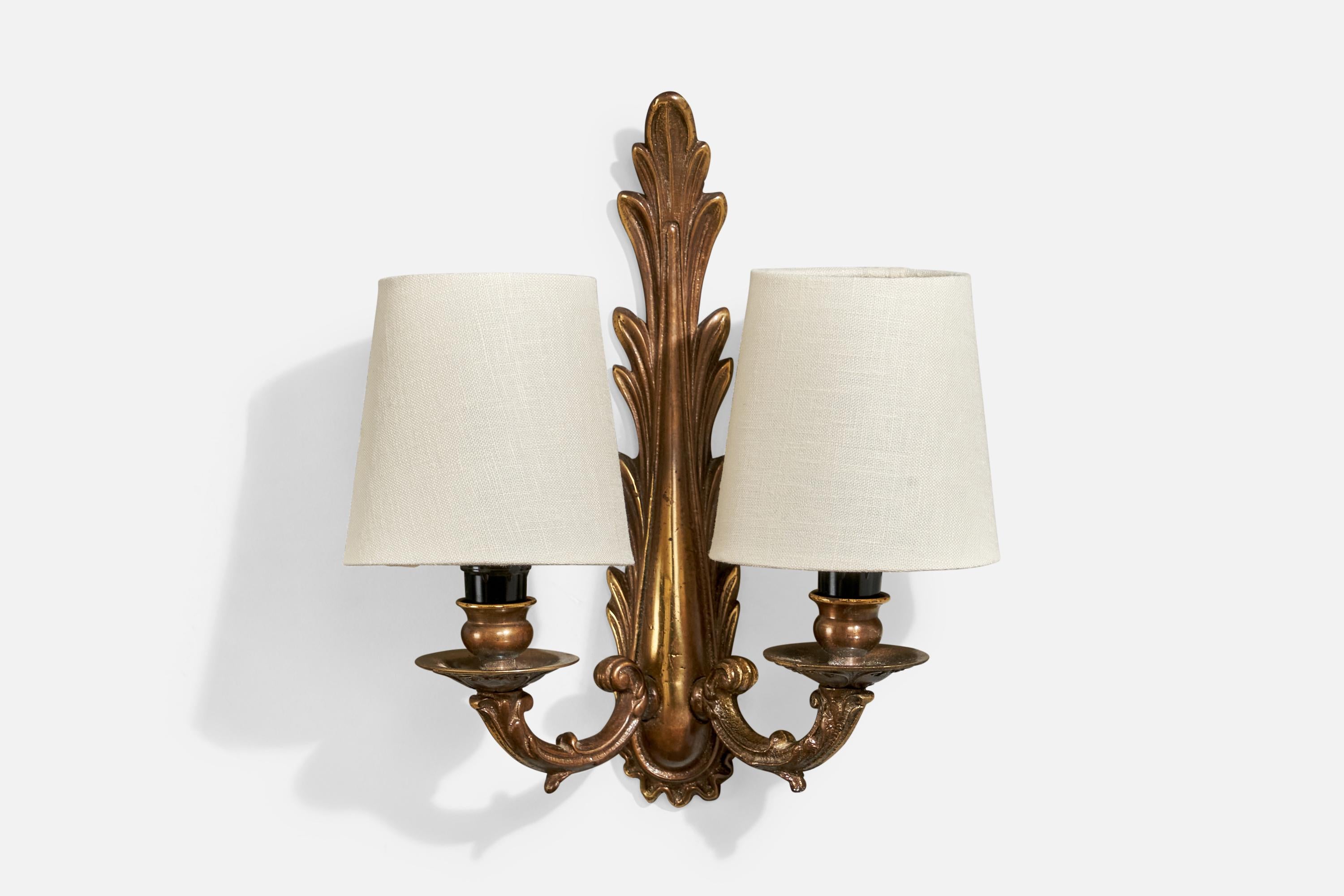 Diseñador francés, Apliques, Latón, Tela, Francia, Años 1940 en Bueno estado para la venta en High Point, NC