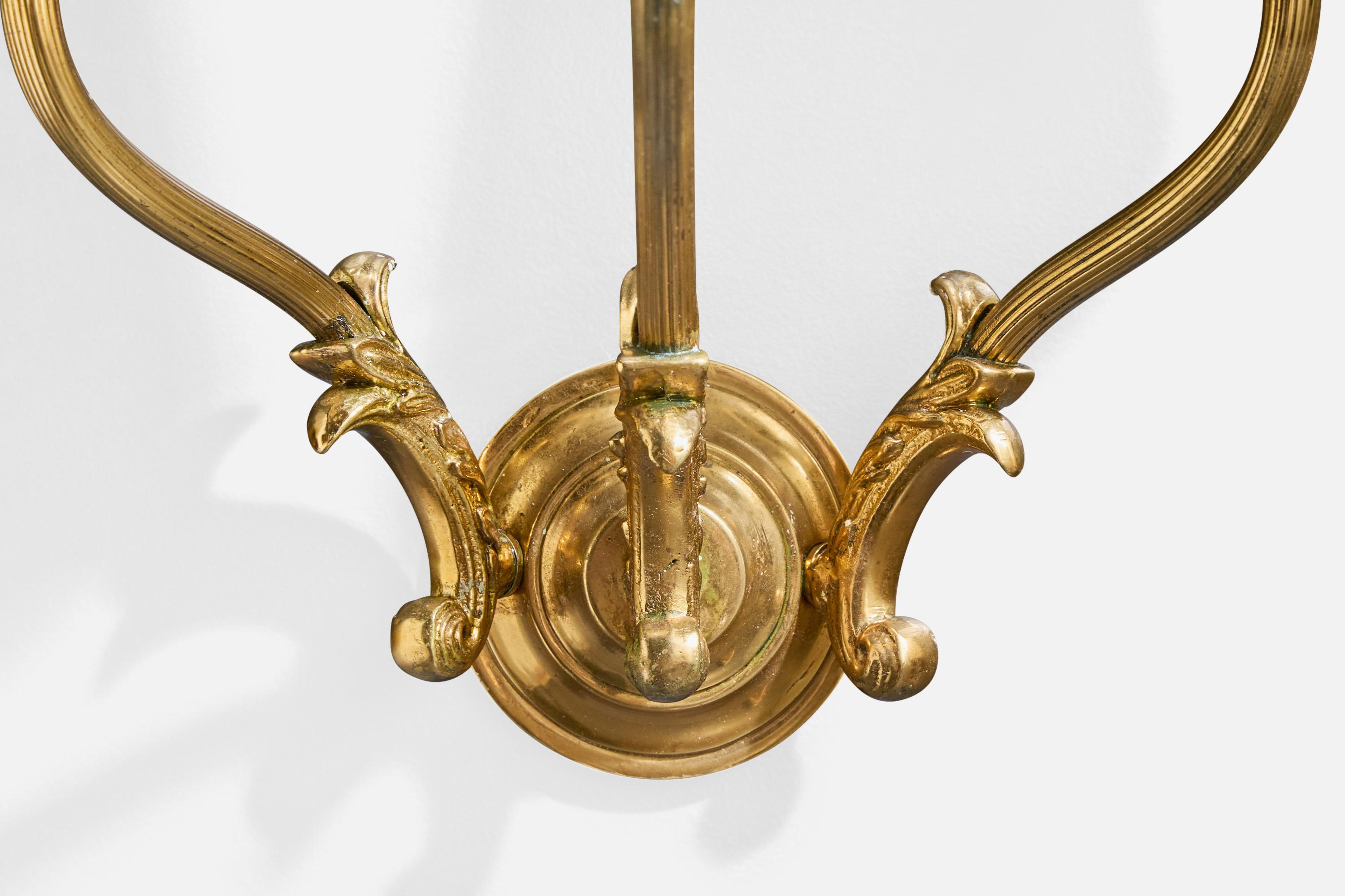 Designer francese, lampade da parete, ottone, tessuto, Francia, anni '1940 In condizioni discrete in vendita a High Point, NC