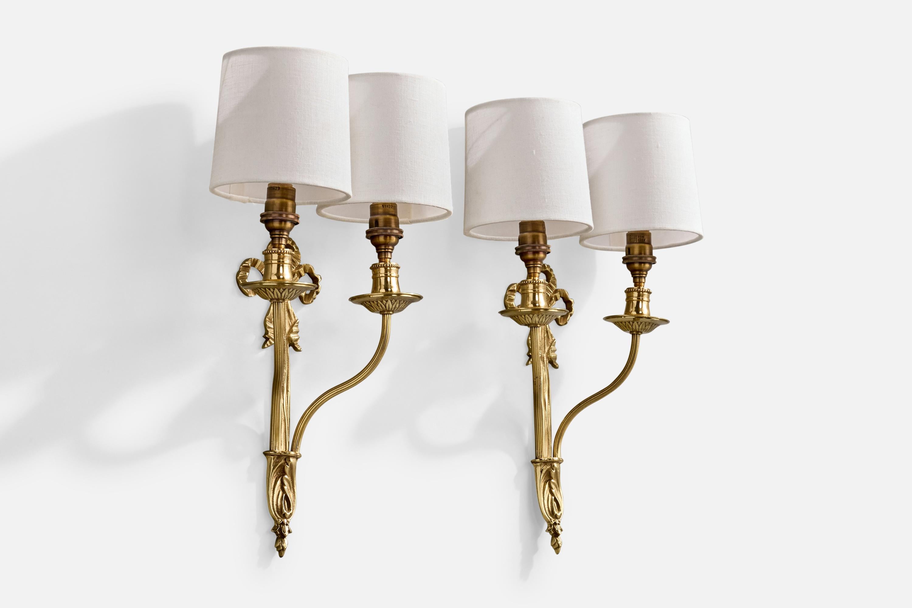 Französischer Designer, Wall Lights, Messing, Stoff, Frankreich, 1950er Jahre (Moderne der Mitte des Jahrhunderts) im Angebot