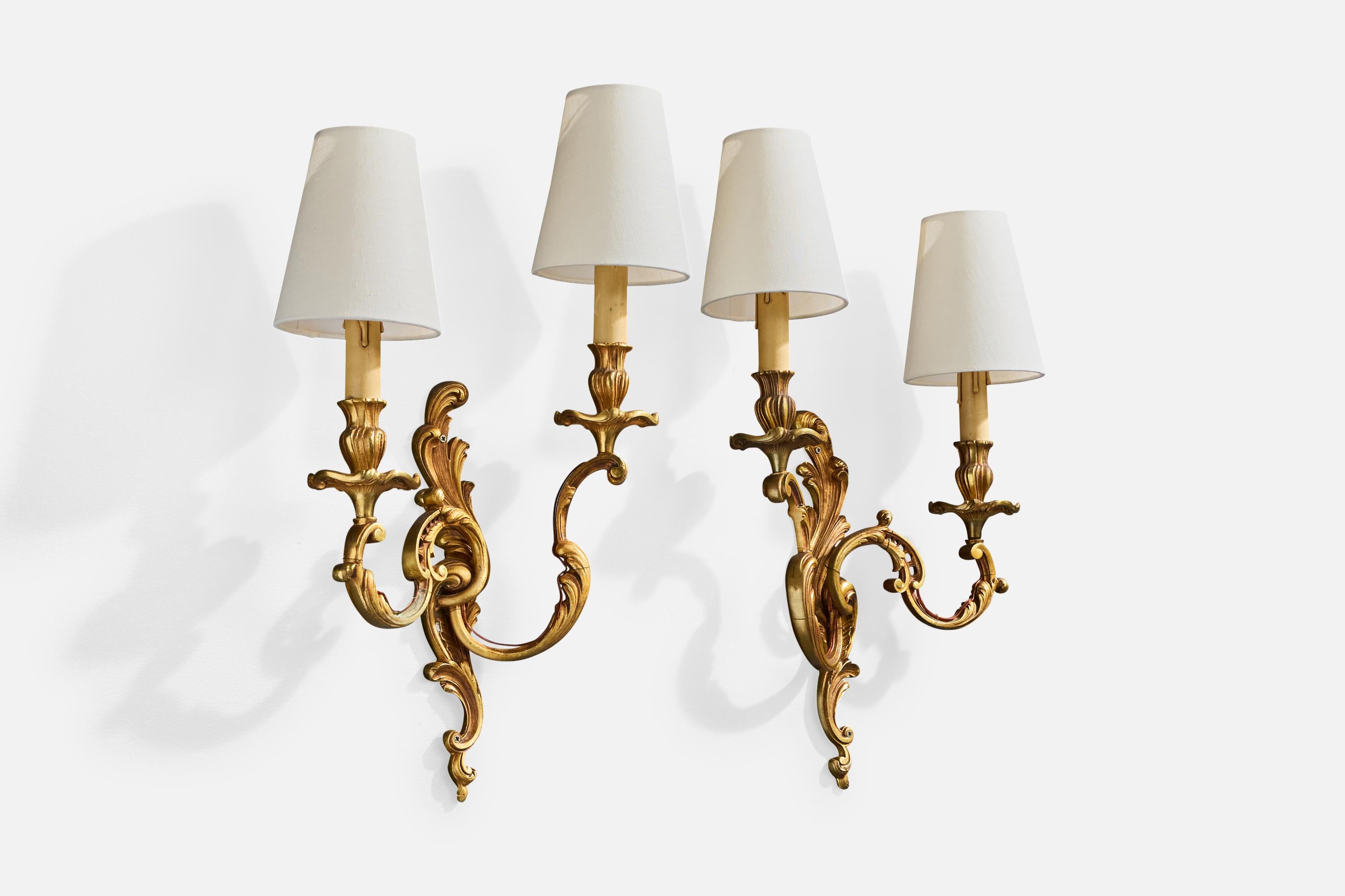 Mid-Century moderno Designer francese, lampade da parete, ottone, tessuto, Francia, anni '1950 in vendita