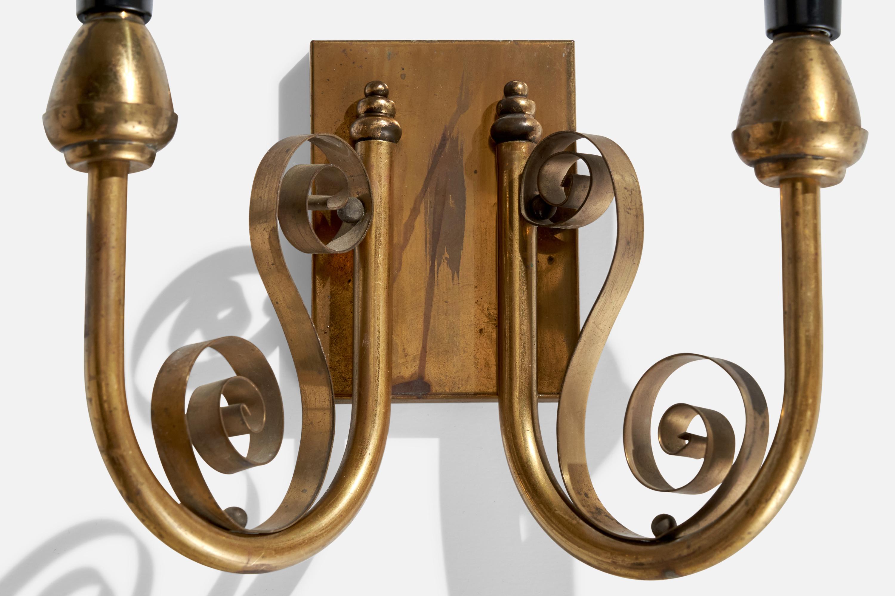 Ottone Designer francese, lampade da parete, ottone, tessuto, Francia, anni '1950 in vendita