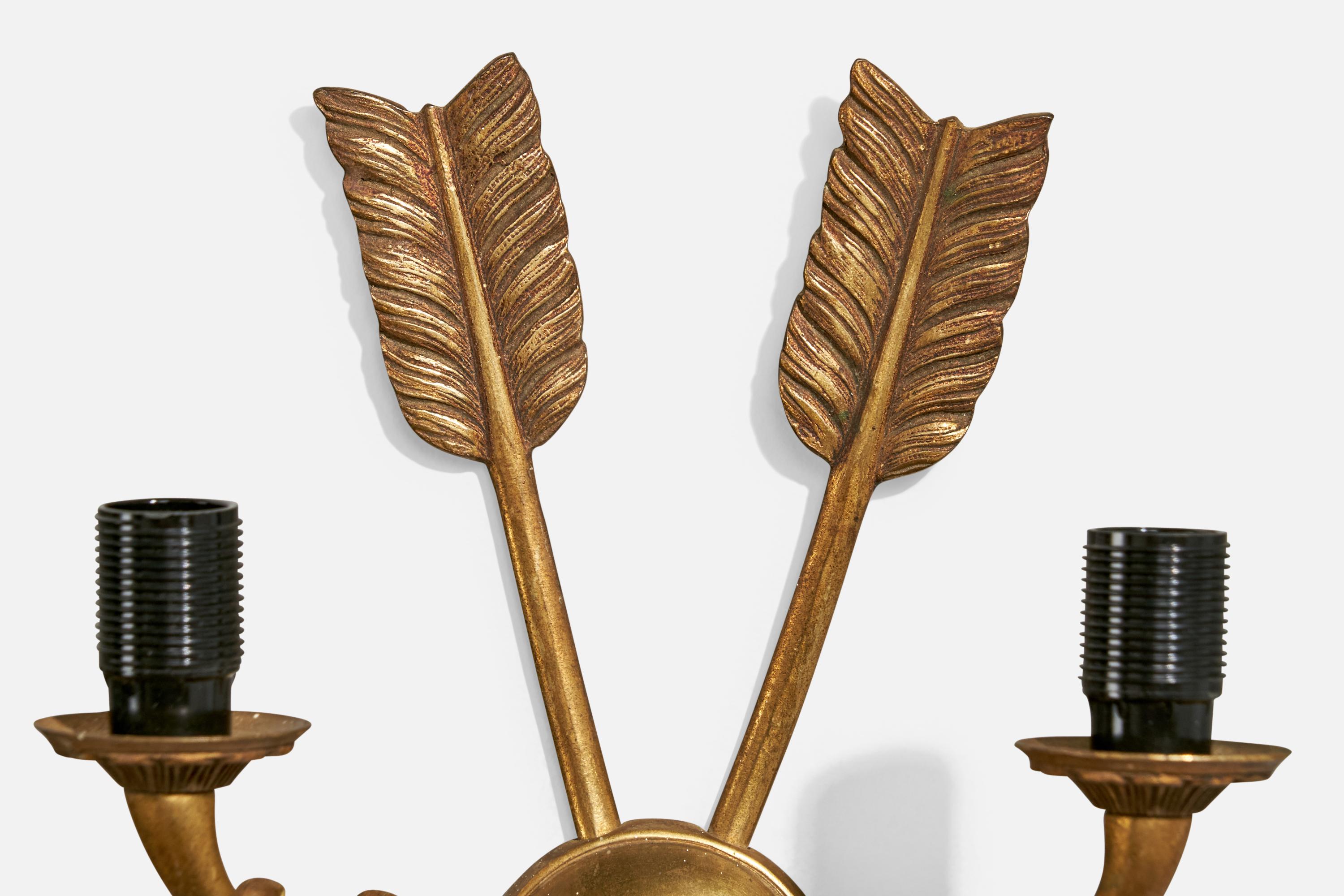 Designer francese, lampade da parete, ottone, tessuto, Francia, anni '1950 in vendita 1