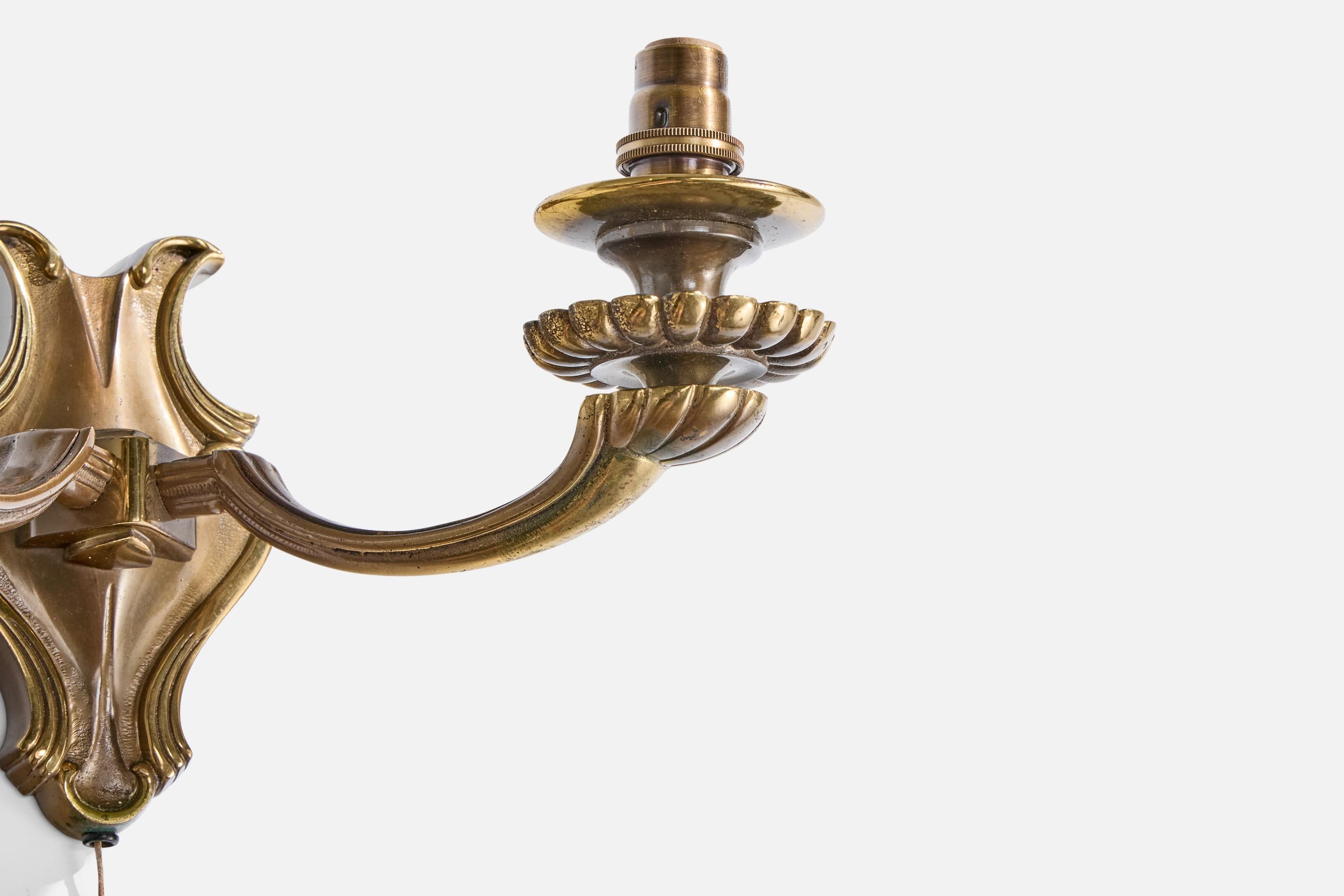 Ottone Designer francese, lampade da parete, ottone, tessuto, Francia, anni '1950 in vendita