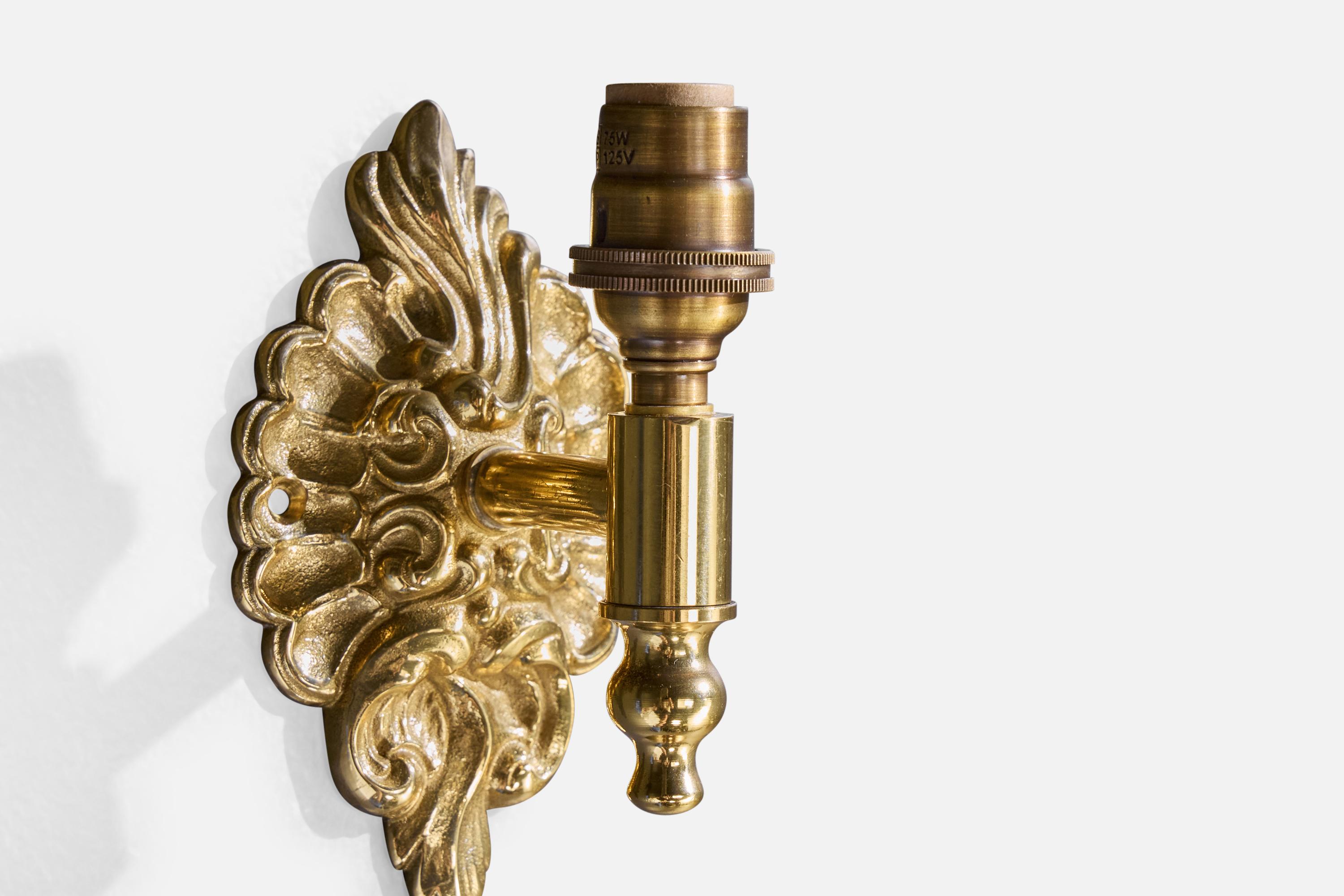 Ottone Designer francese, lampade da parete, ottone, tessuto, Francia, anni '1950 in vendita
