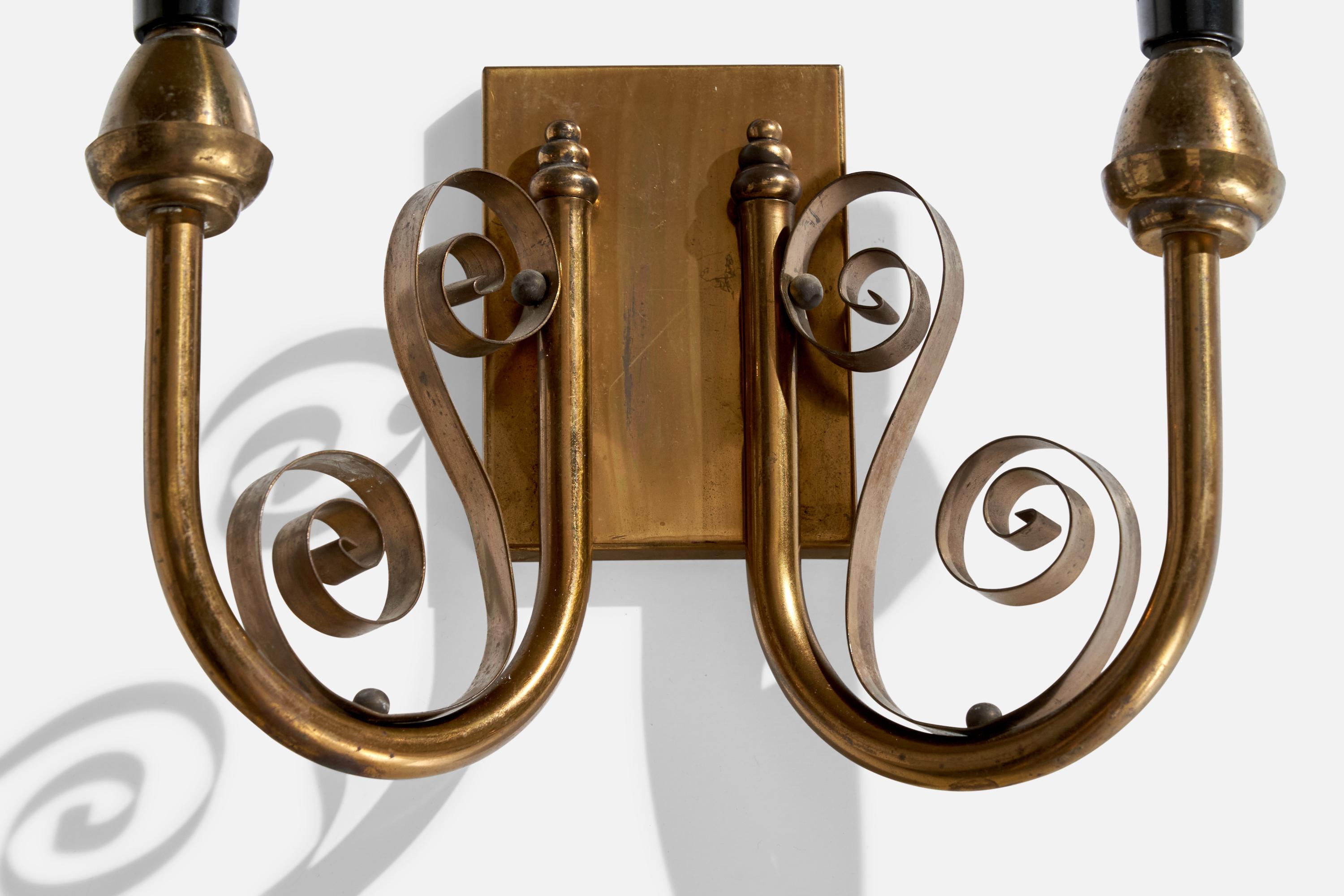 Designer francese, lampade da parete, ottone, tessuto, Francia, anni '1950 in vendita 1